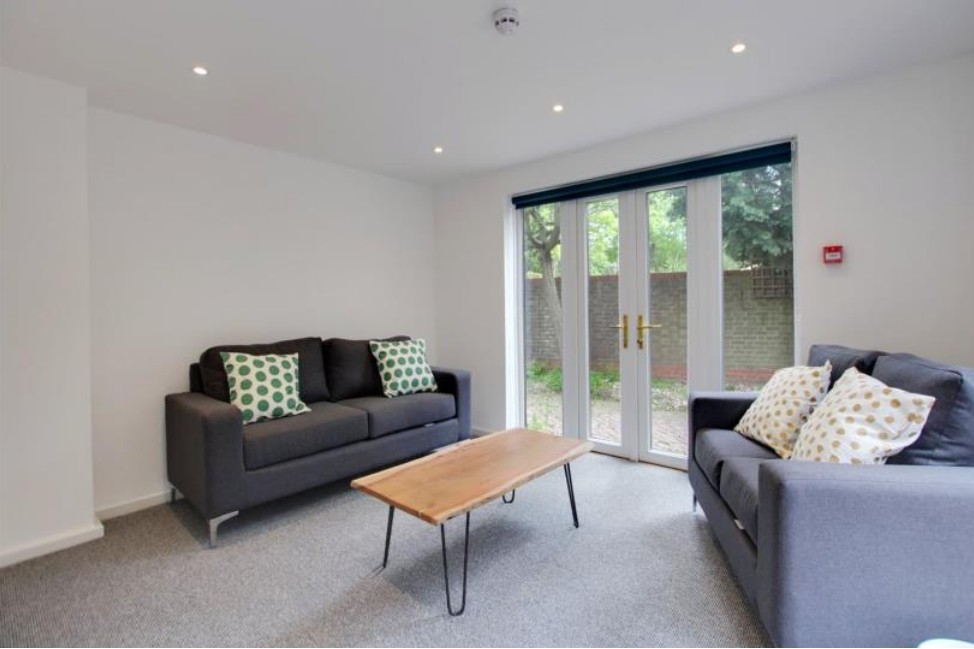 5 Shetland Court, Worthing, West Sussex, BN13 3RL
