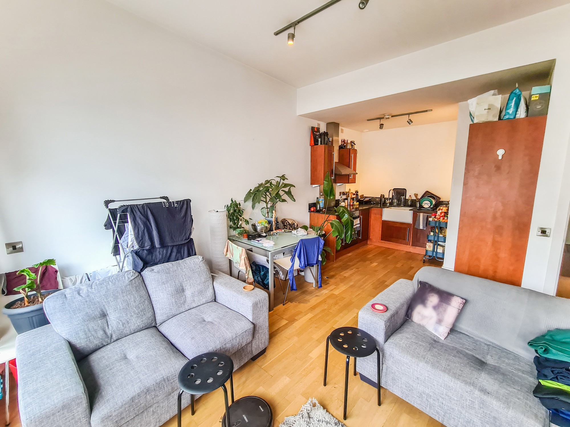 Apt 501, 6 Oldham Road, Manchester, M4 5DB
