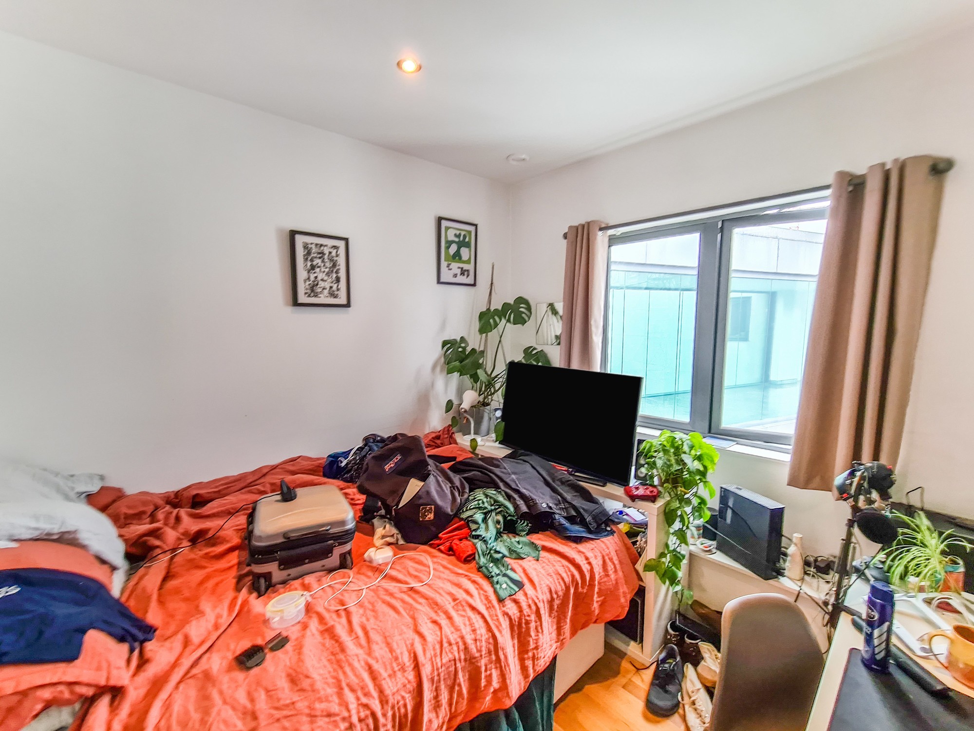Apt 501, 6 Oldham Road, Manchester, M4 5DB
