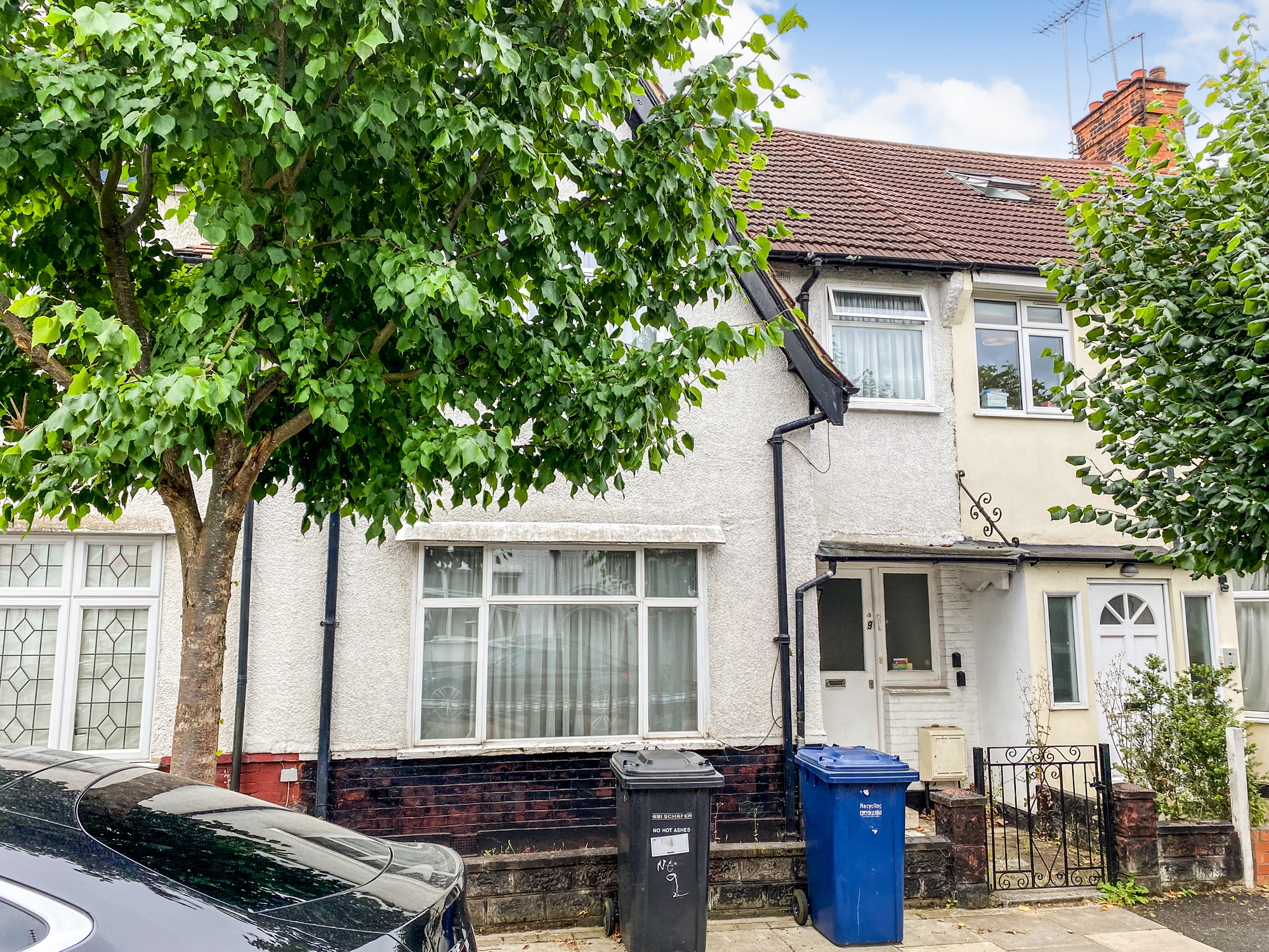 9 Alyth Gardens, Temple Fortune, London NW11 7EN