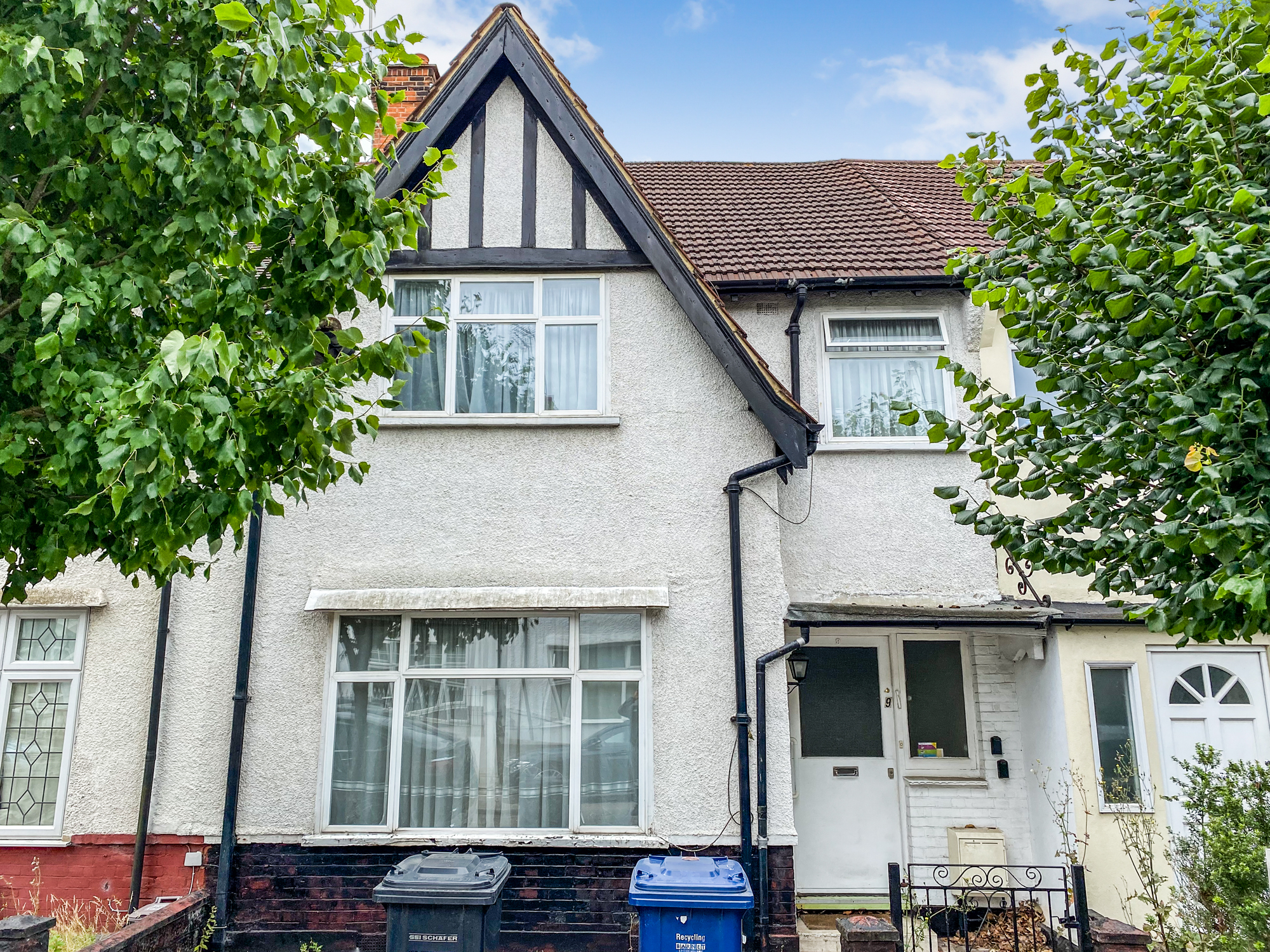 9 Alyth Gardens, Temple Fortune, London NW11 7EN