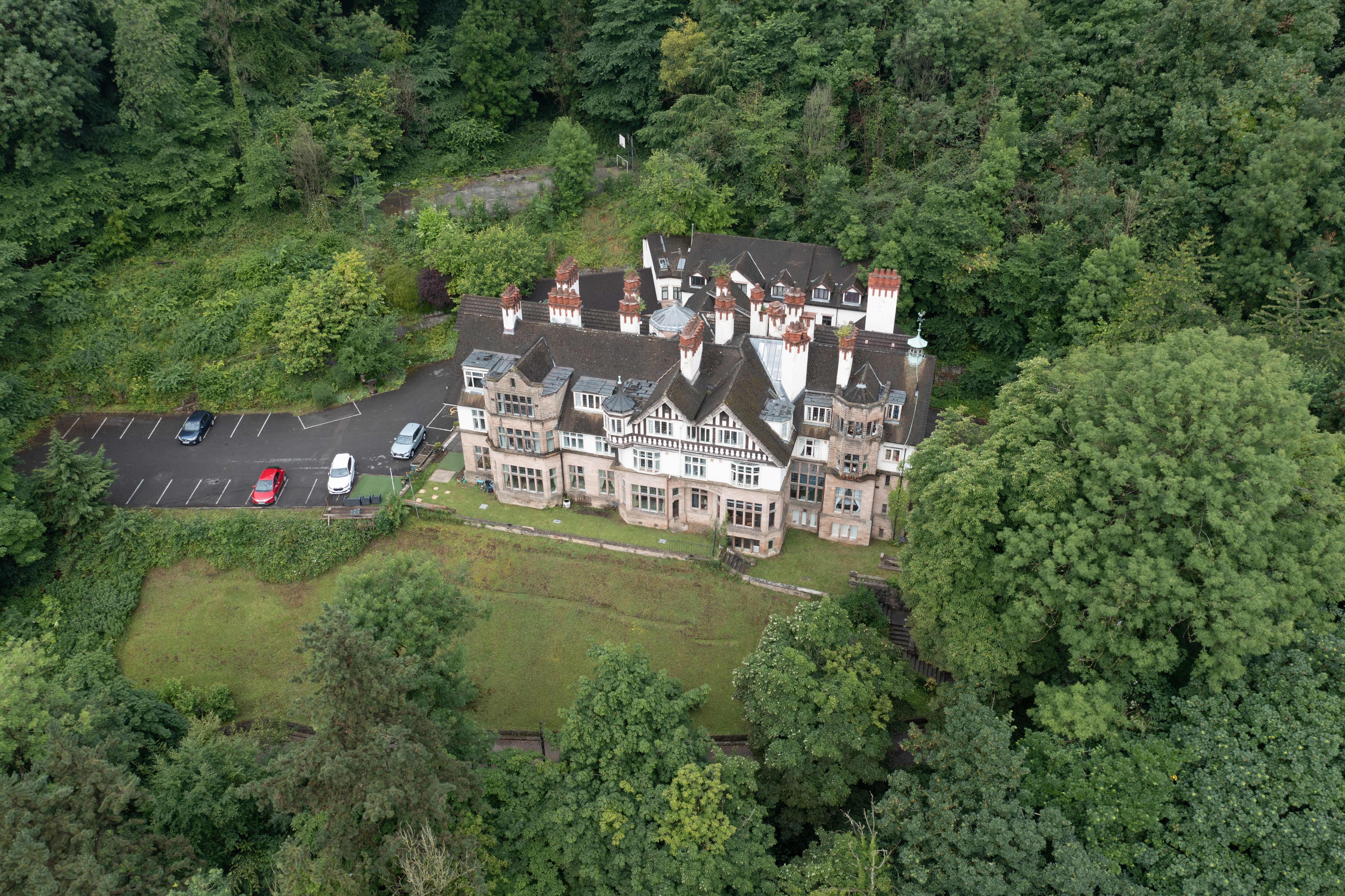 Cromford Court, Mansion House, 2 Derby Road, Matlock Bath, Derbyshire DE4 3PY