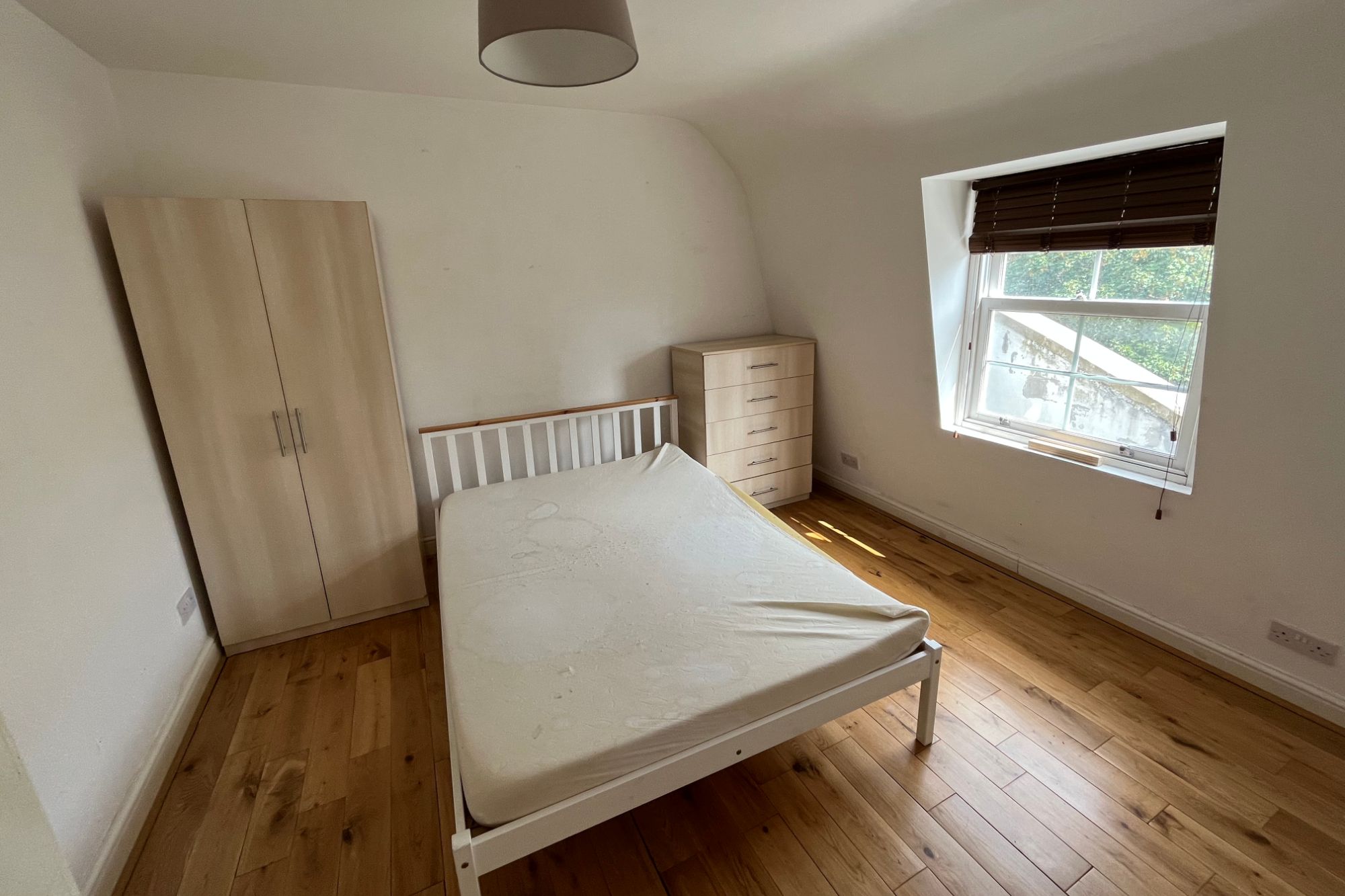 167 Camberwell Road, London SE5 0HB