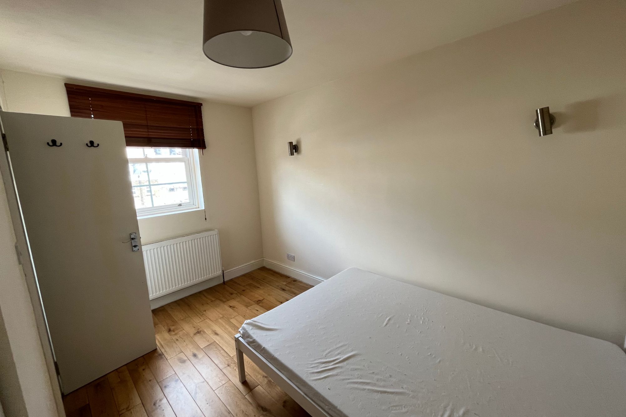 167 Camberwell Road, London SE5 0HB