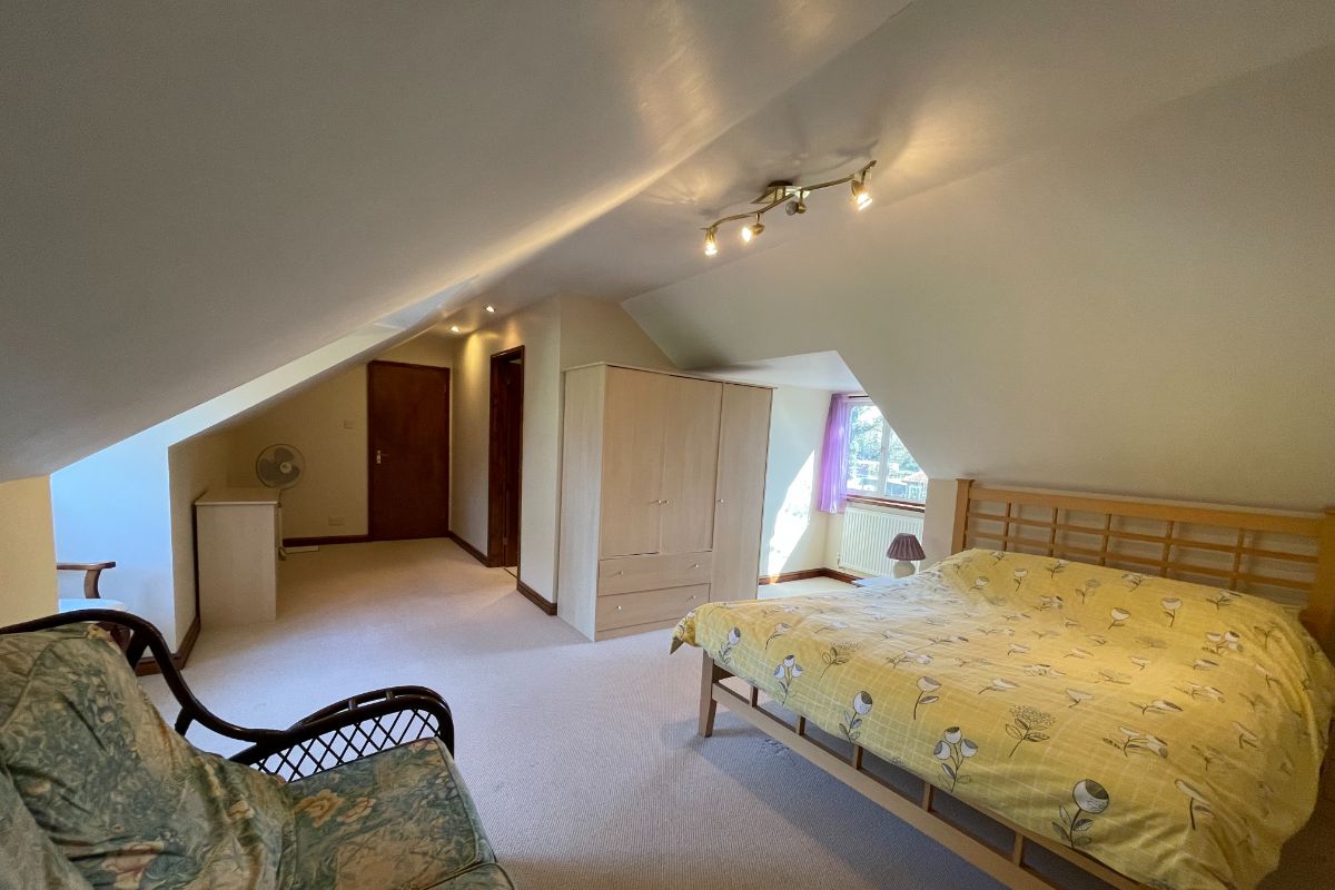 Brackenwood, Sandy Lane, Horsford, Norwich NR10 3EB