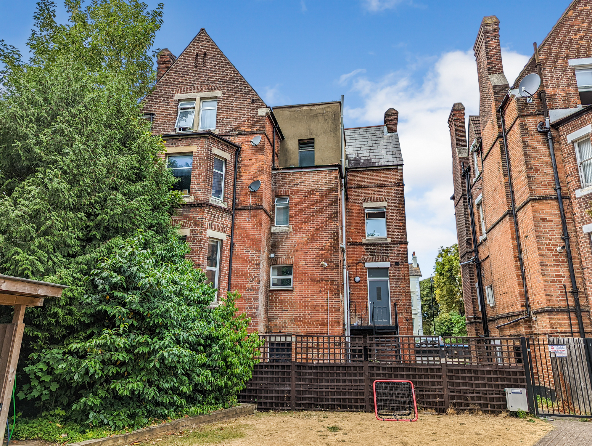 Flat 4, James Court, 281 Church Road, Crystal Palace, London SE19 2QQ