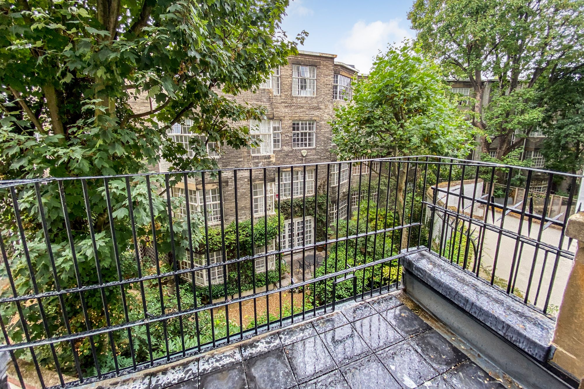 Flat 5, 15 Chesham Street, Belgravia, London SW1X 8ND
