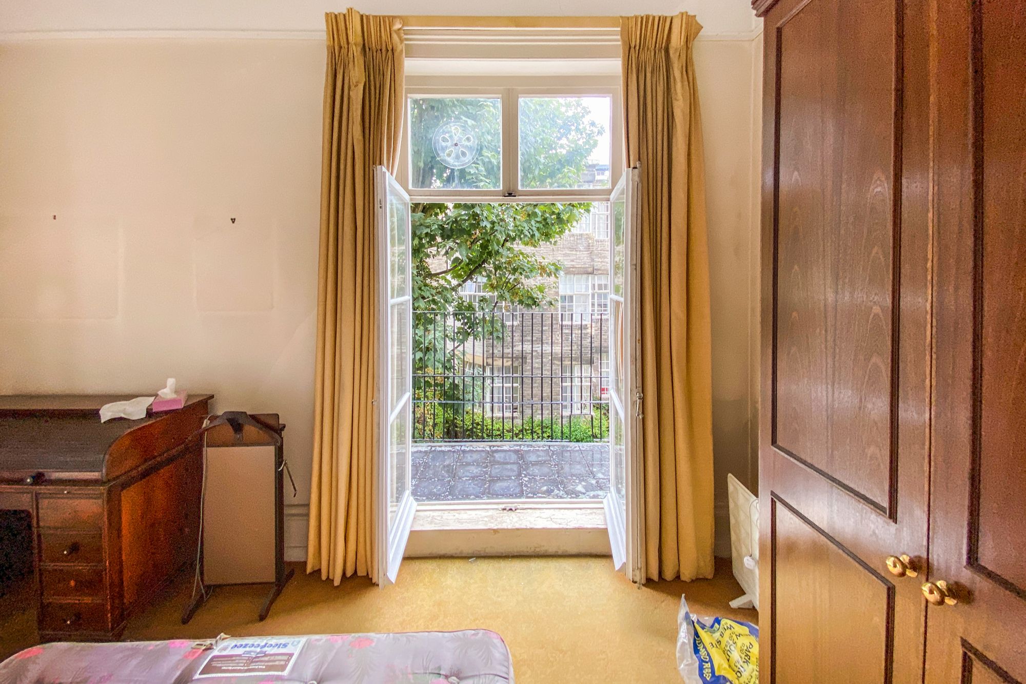 Flat 5, 15 Chesham Street, Belgravia, London SW1X 8ND
