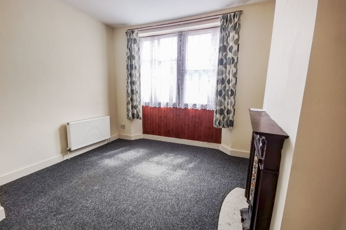 Flat 1, 139 Hainault Road, Leytonstone, London, E11 1DT
