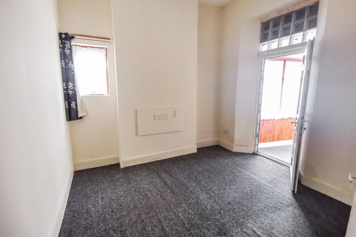 Flat 1, 139 Hainault Road, Leytonstone, London, E11 1DT
