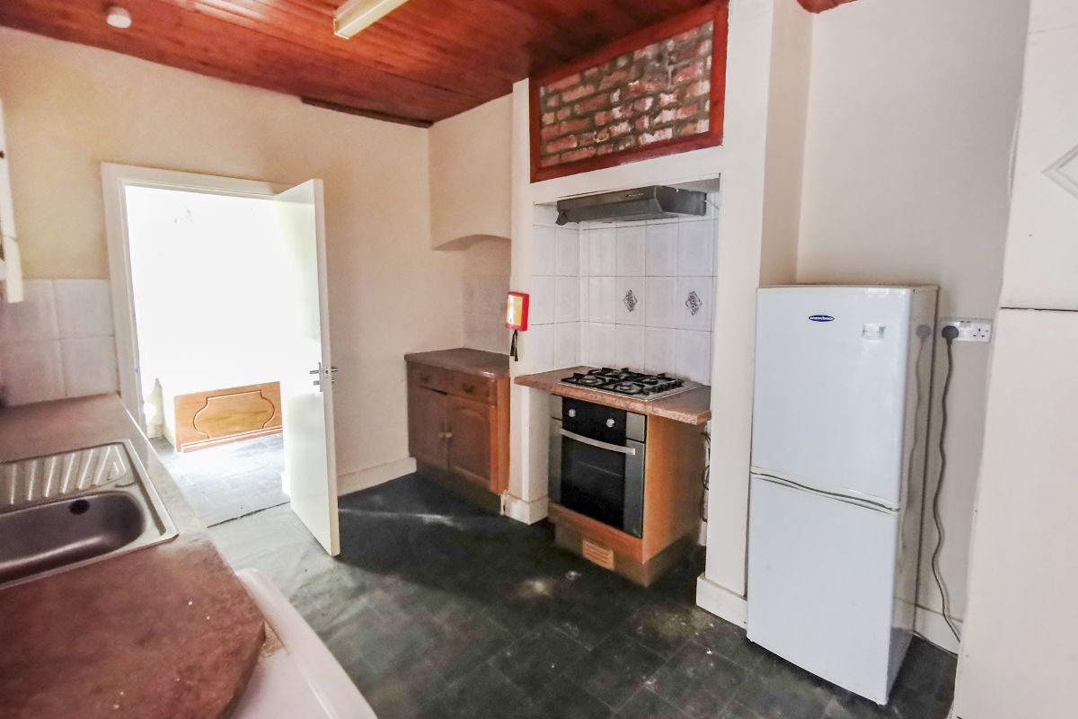 Flat 1, 139 Hainault Road, Leytonstone, London, E11 1DT
