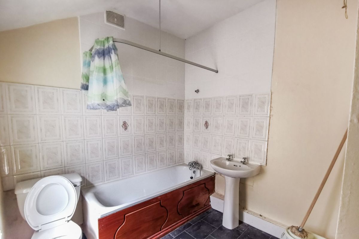 Flat 1, 139 Hainault Road, Leytonstone, London, E11 1DT
