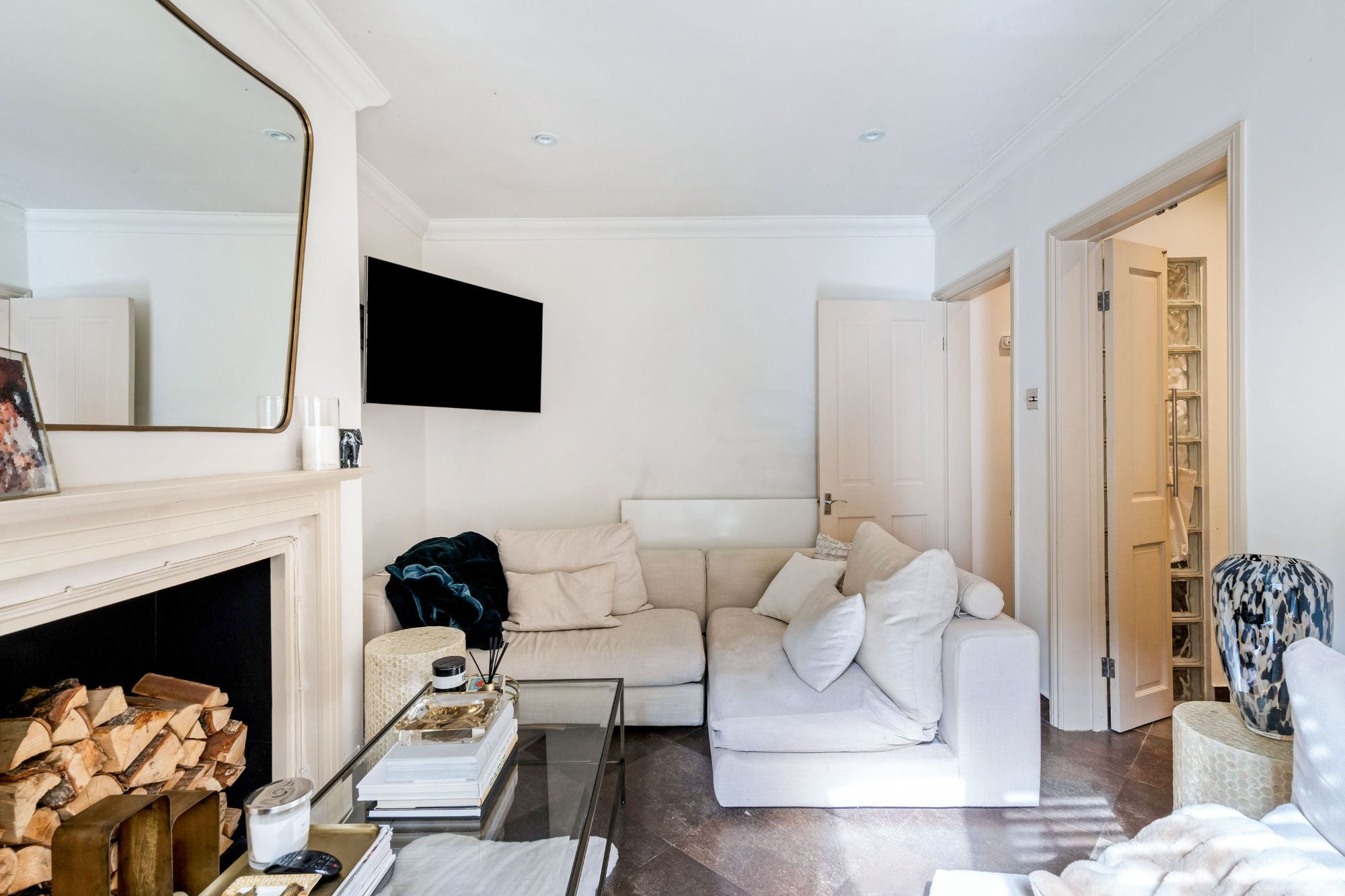 46 Redcliffe Road, Chelsea, London, SW10 9NJ
