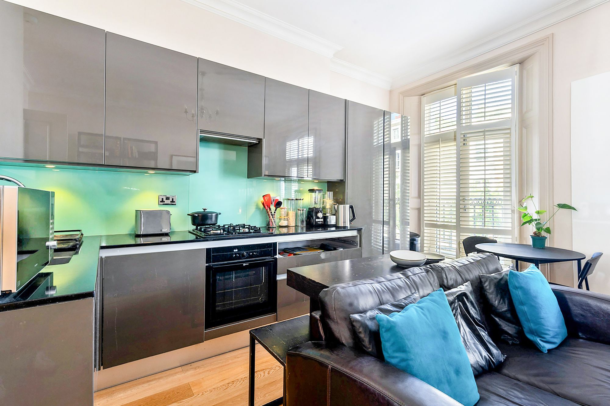 46 Redcliffe Road, Chelsea, London, SW10 9NJ
