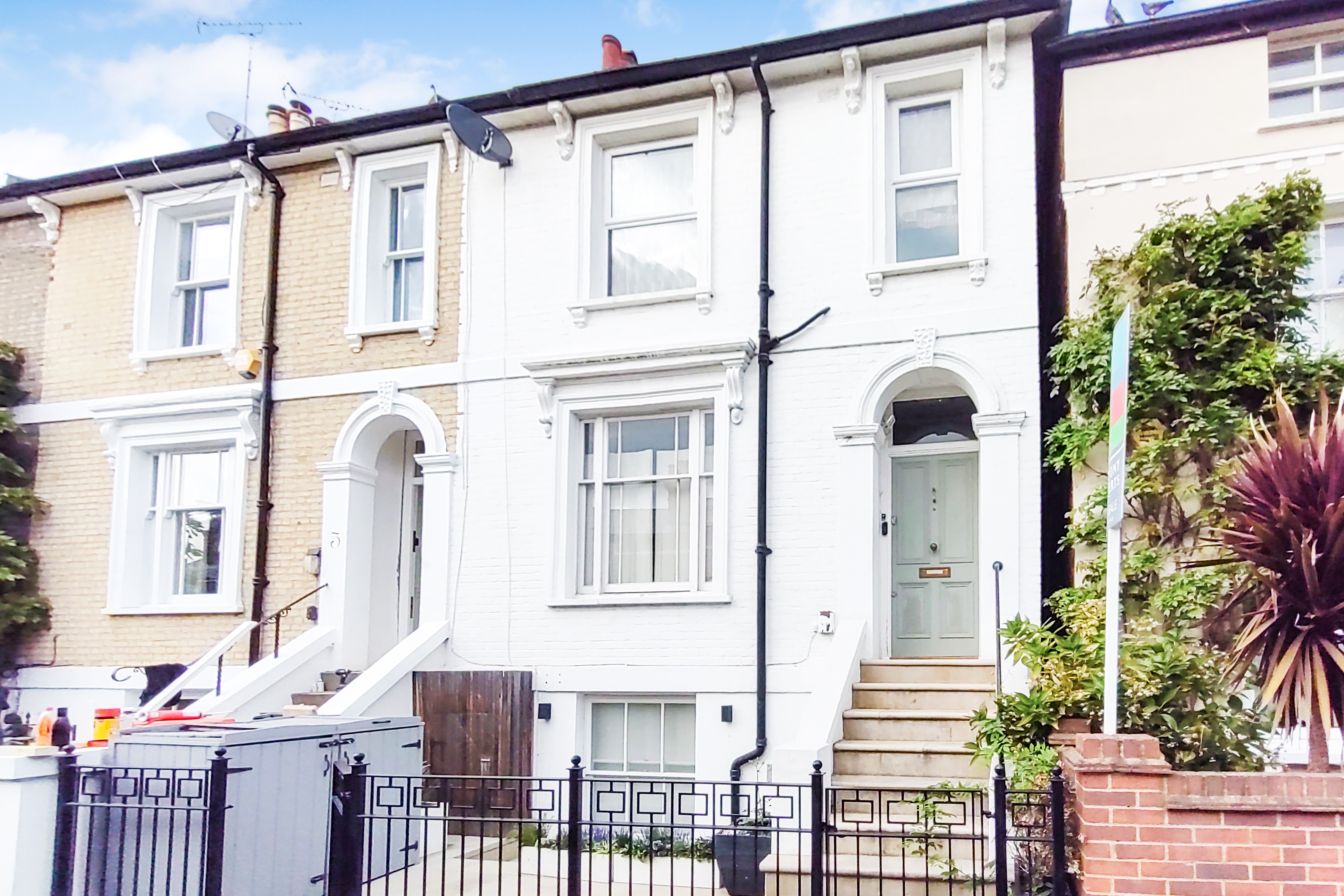 Flat 3, 3 Shaftesbury Road, Richmond TW9 2TD