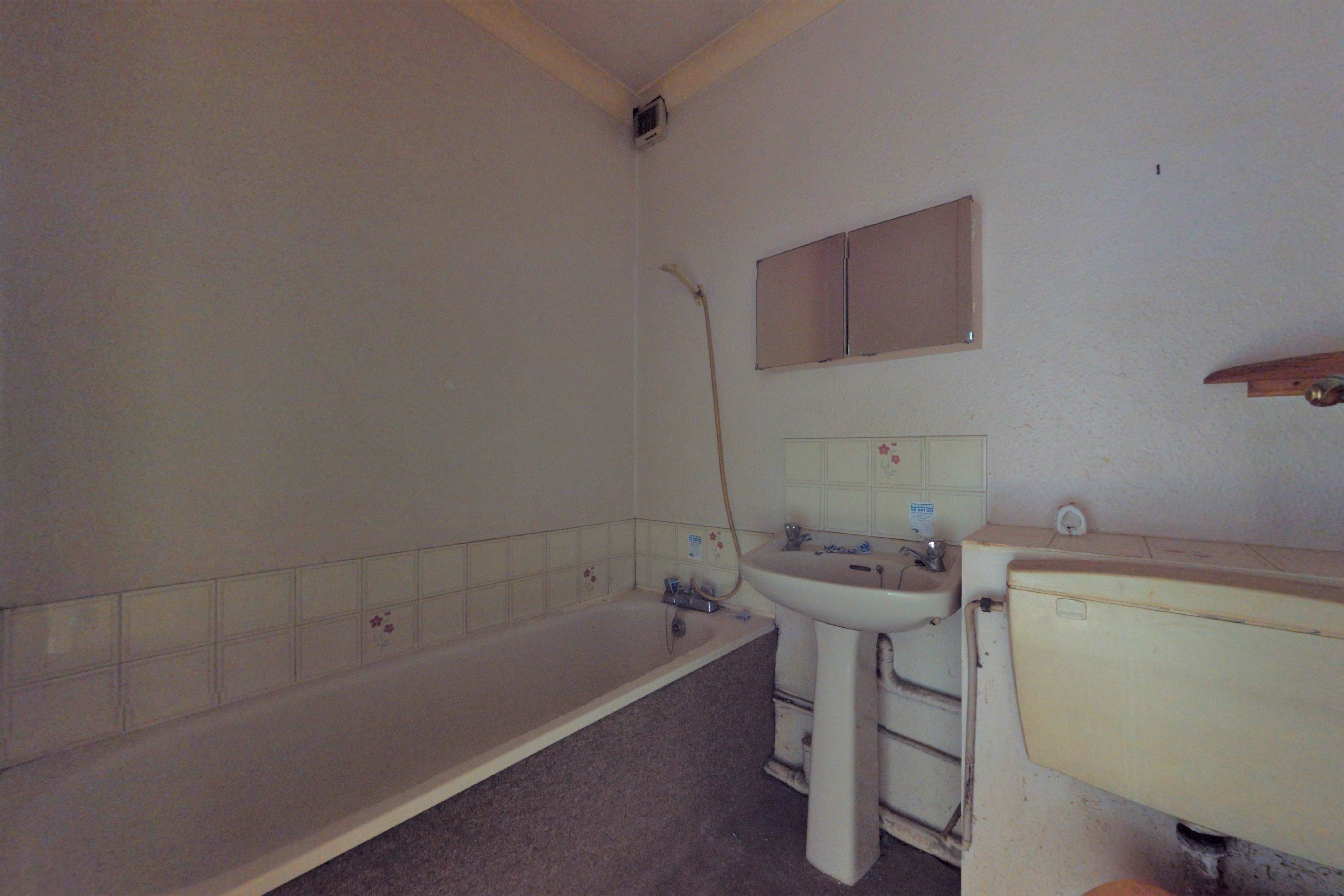 Flat 3, 72 Euston Avenue, Watford, Hertfordshire, WD18 7SY