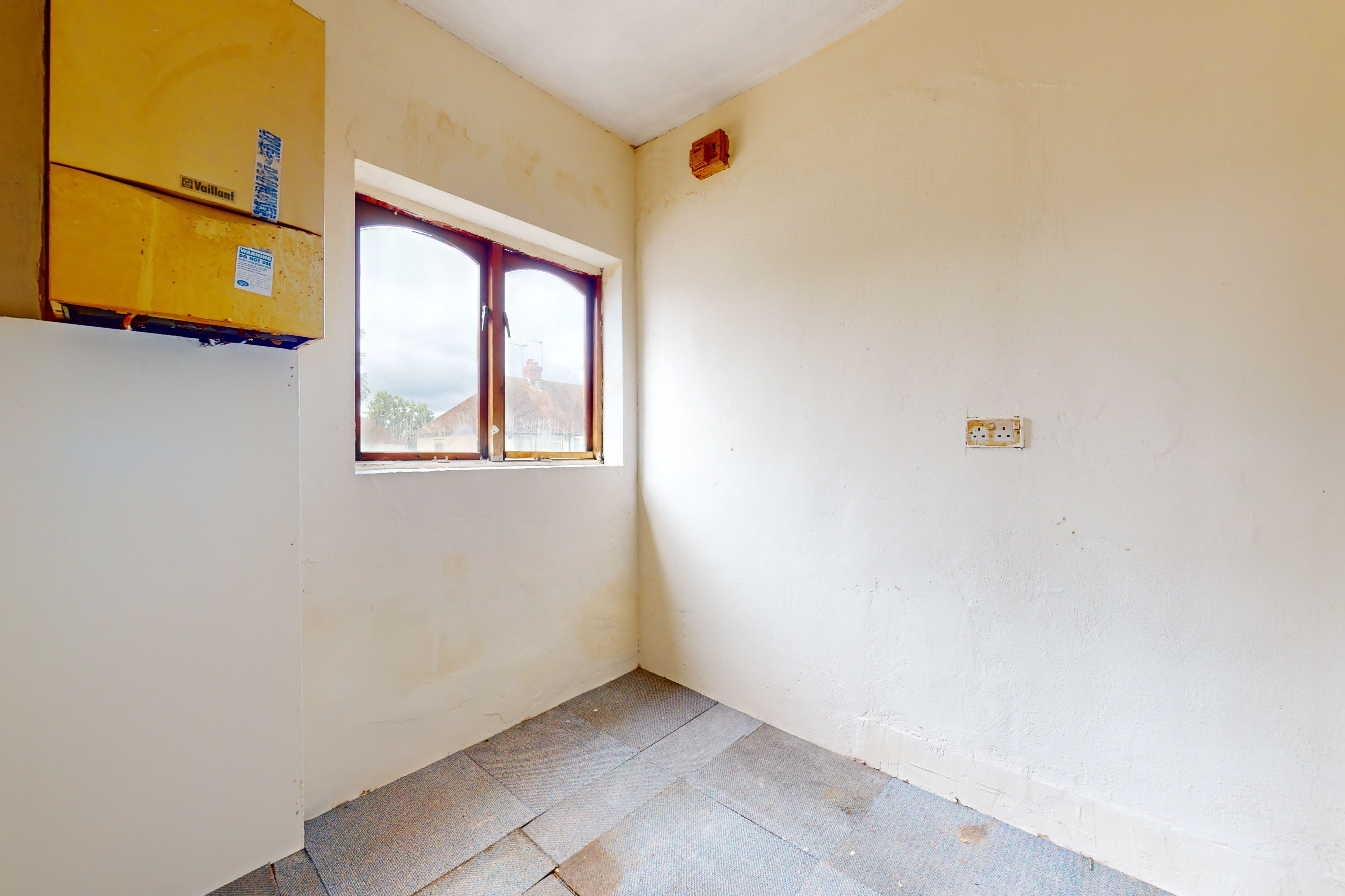 Flat 3, 72 Euston Avenue, Watford, Hertfordshire, WD18 7SY
