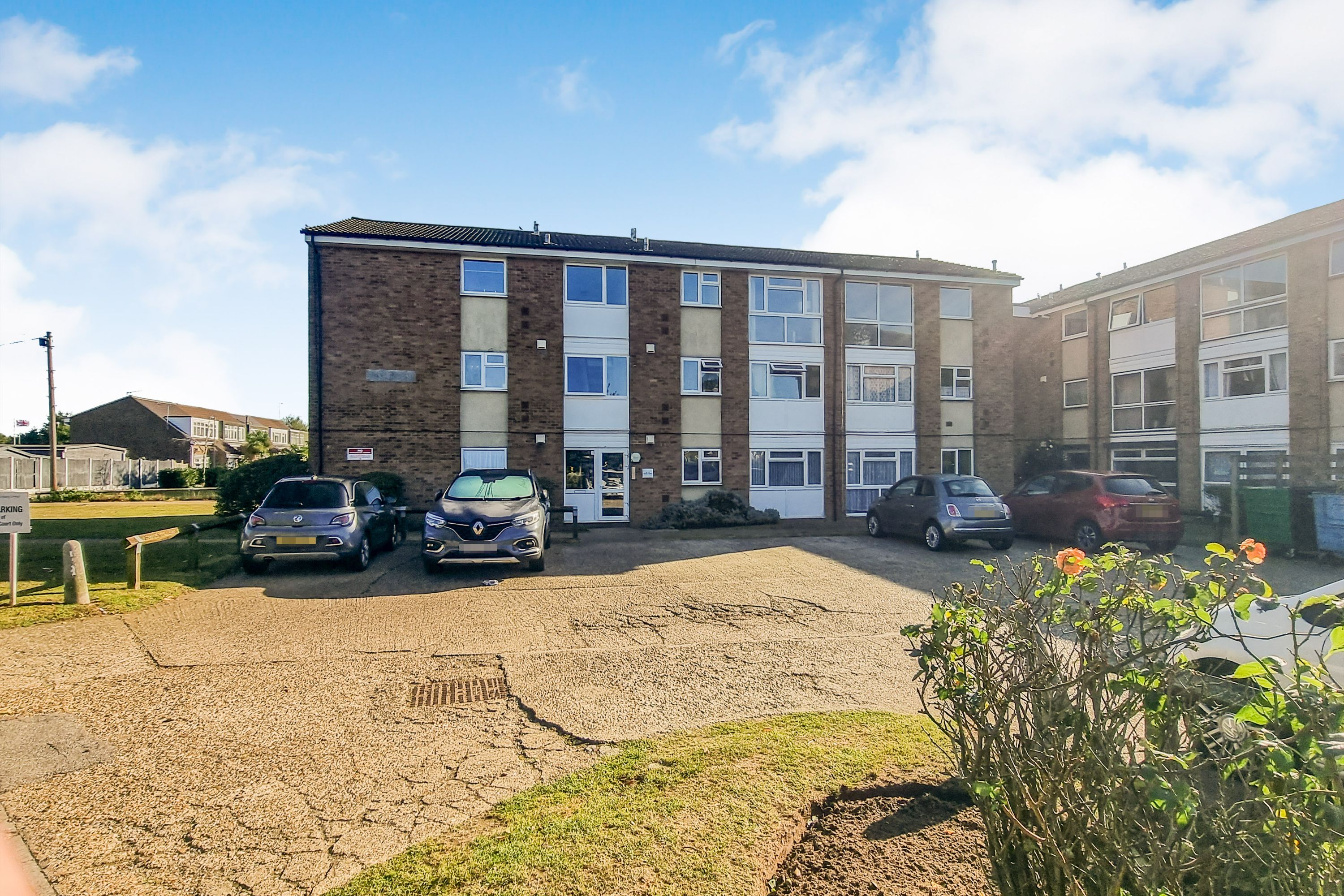 33 Colne Court, Tilbury, Essex, RM18 8RE