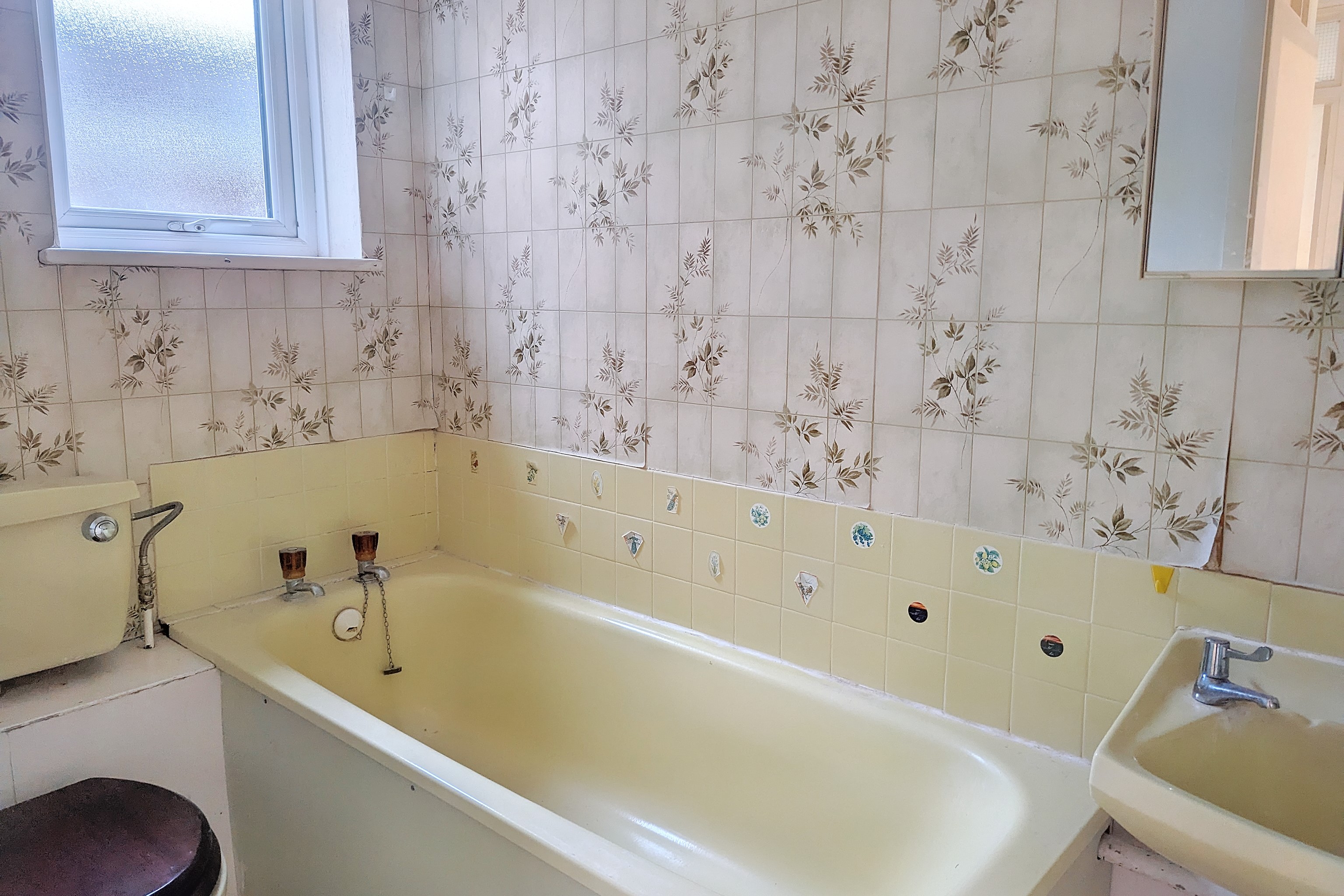 33 Colne Court, Tilbury, Essex, RM18 8RE