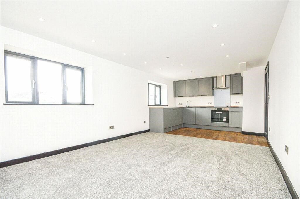 Flat 3, 49-51 Regent Street, Swindon, SN1 1JS
