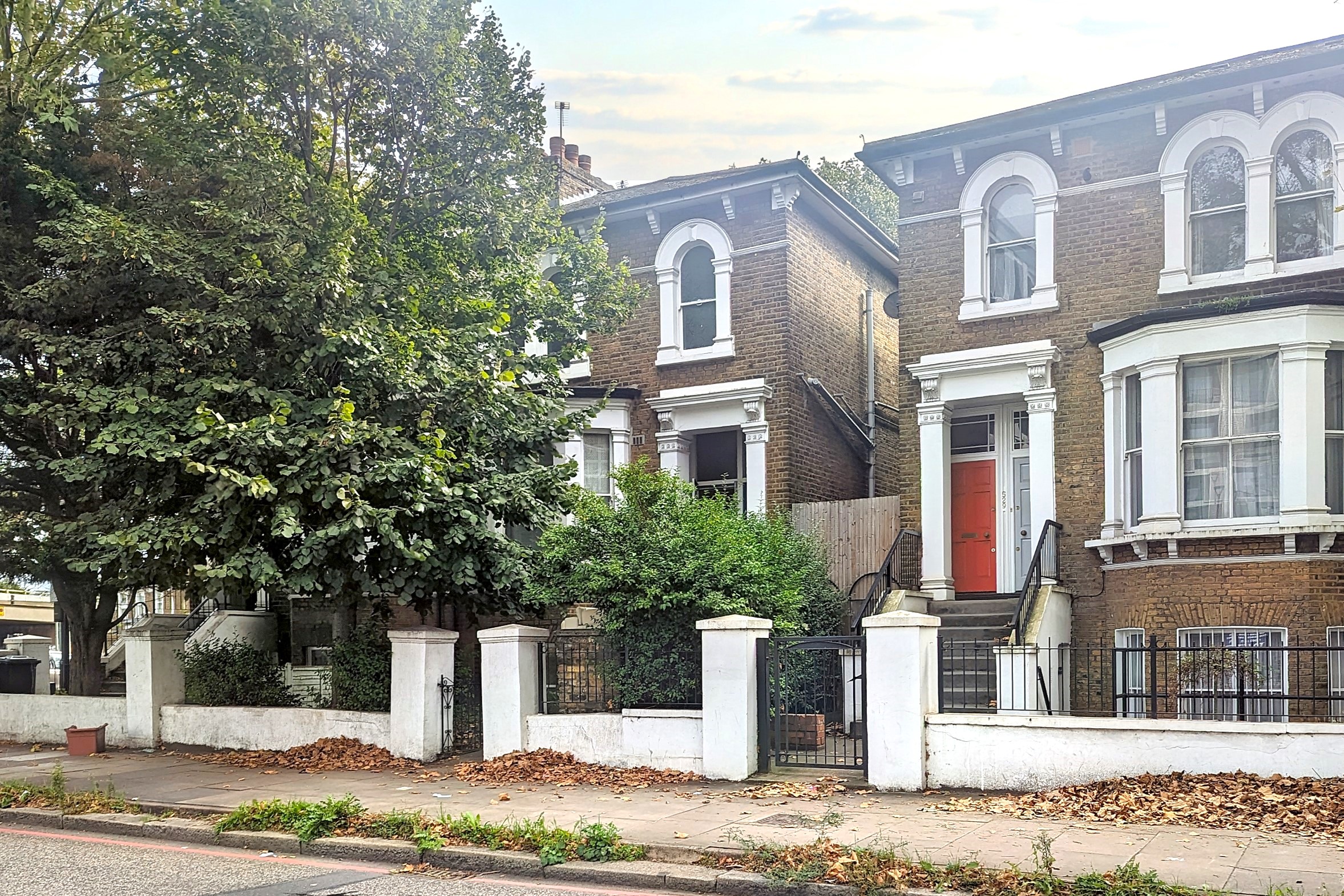 Flat B, 527 Chiswick High Road, Chiswick, London W4 3AY