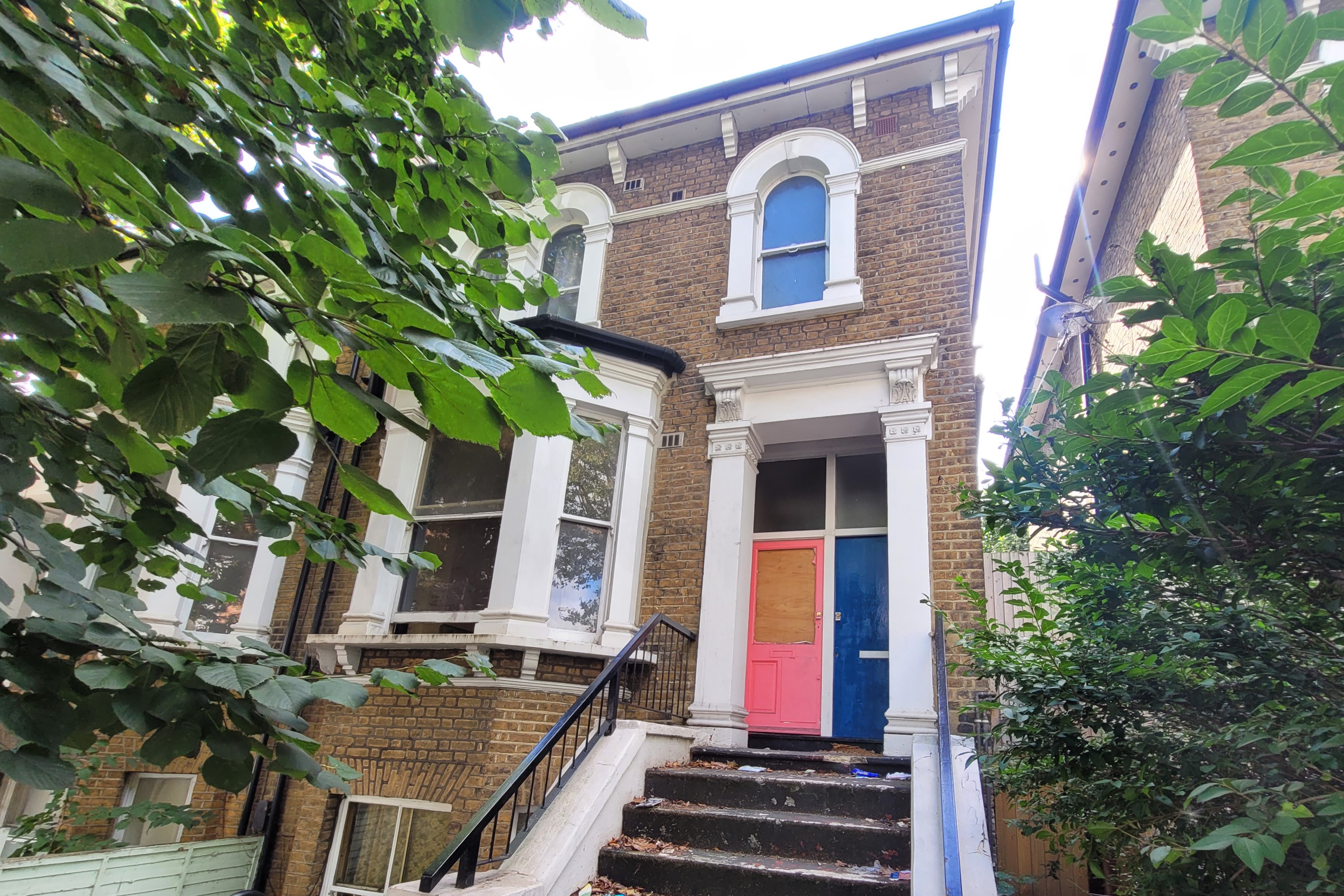 Flat B, 527 Chiswick High Road, Chiswick, London W4 3AY
