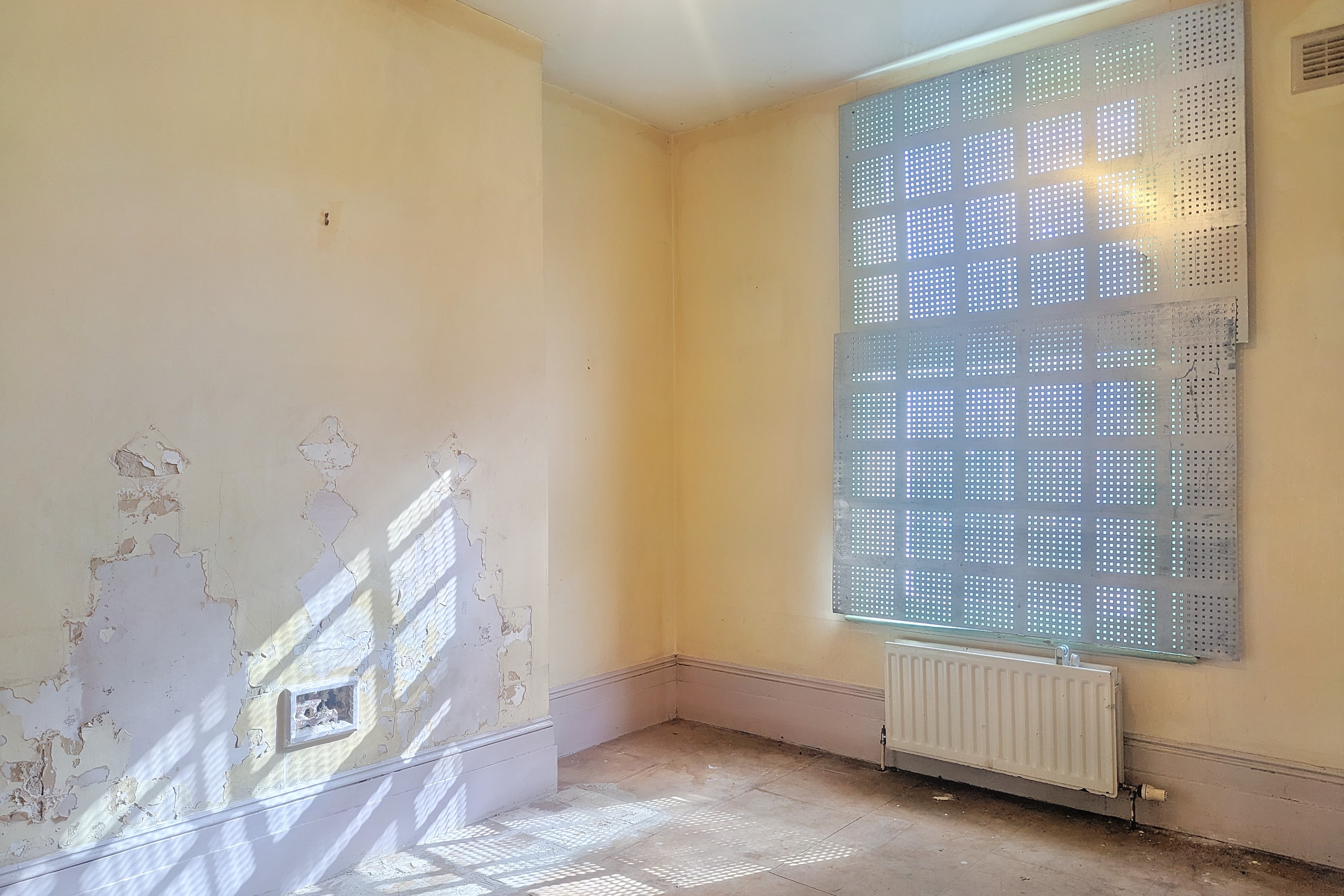 Flat B, 527 Chiswick High Road, Chiswick, London W4 3AY