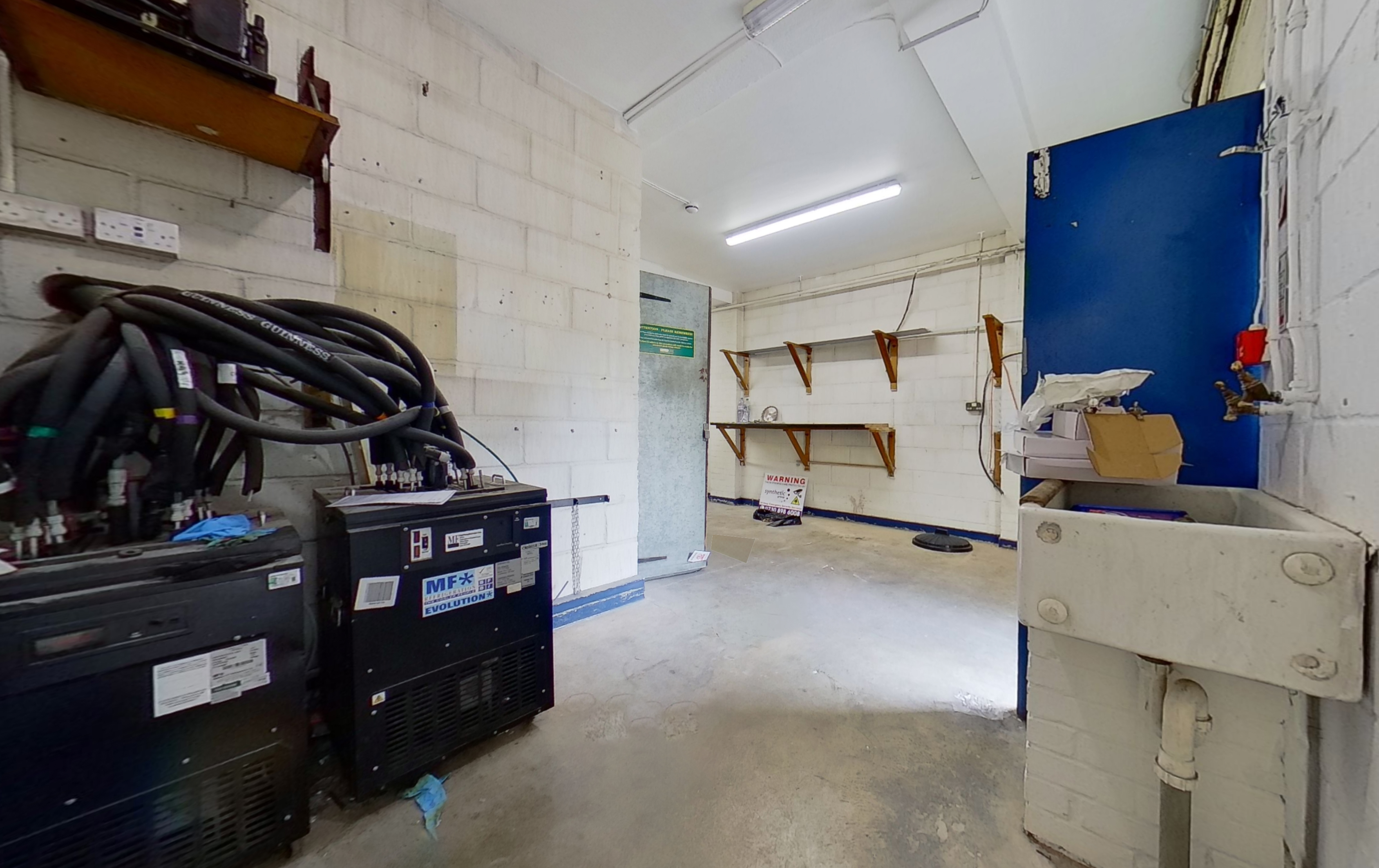 Royal Oak, 250 St Johns Way, Archway, London N19 3RJ
