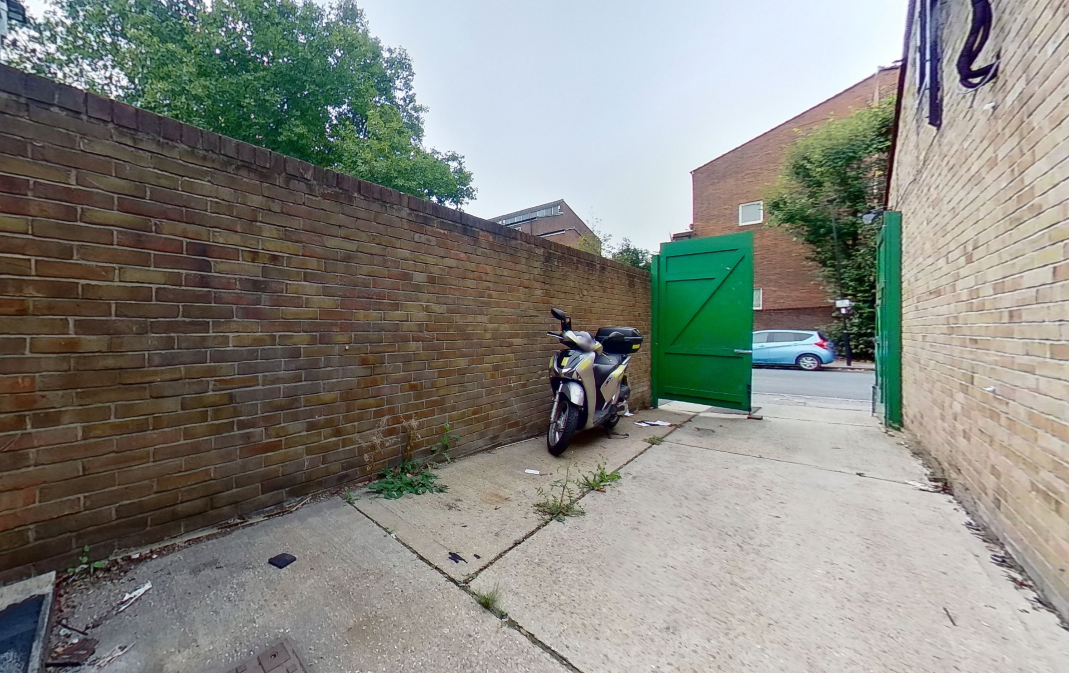 Royal Oak, 250 St Johns Way, Archway, London N19 3RJ