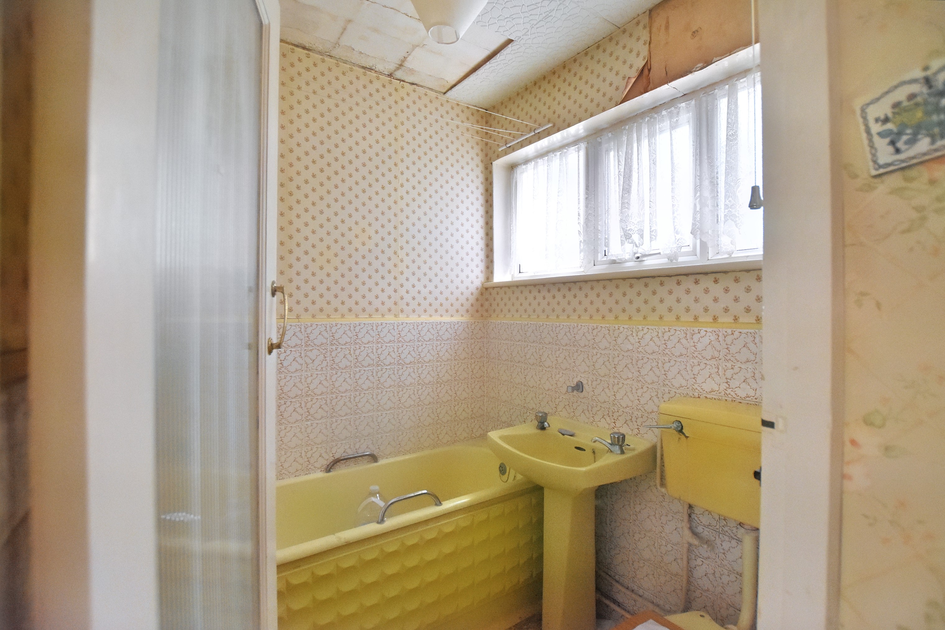 53 Meadowview Road, Catford, London, SE6 3NL