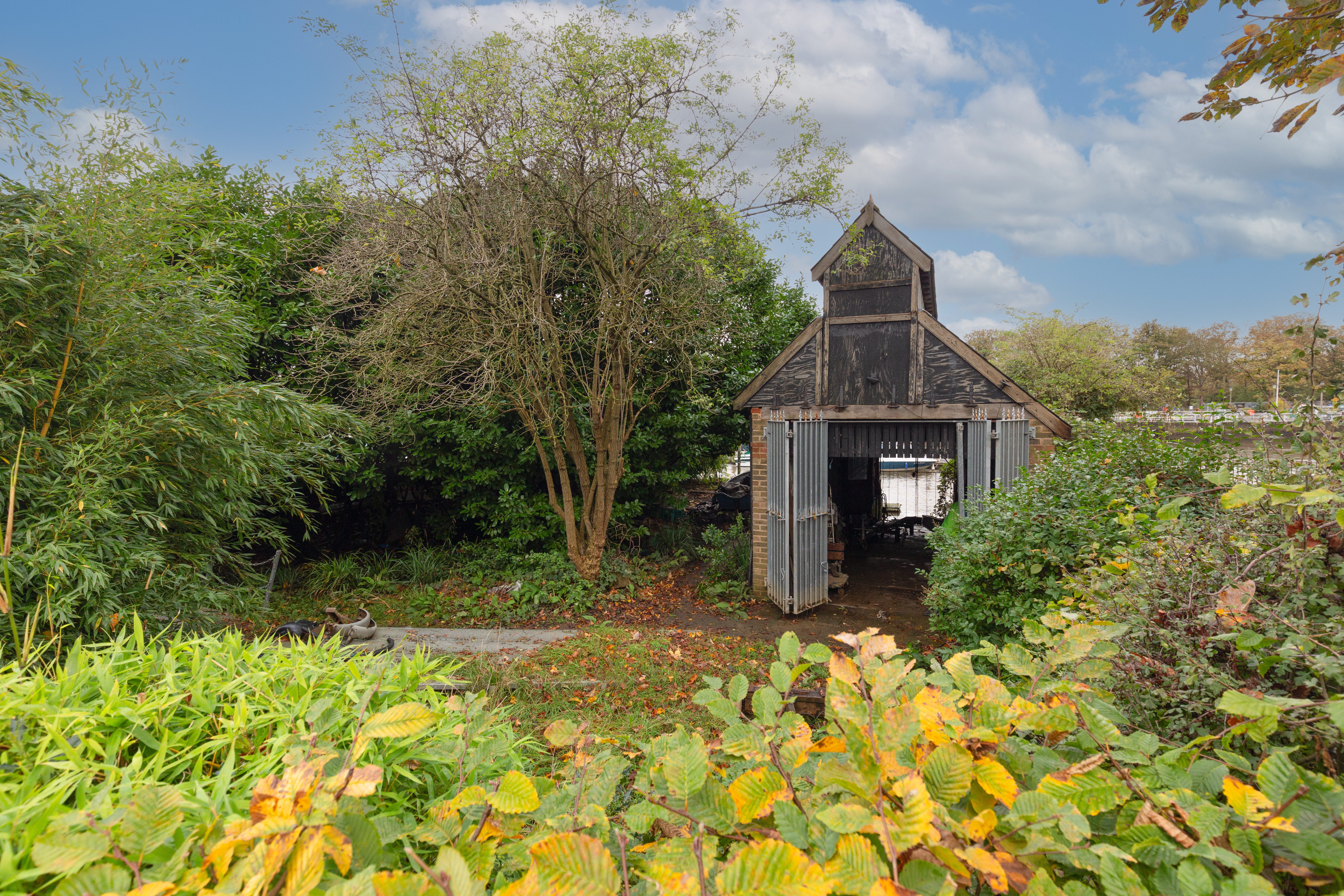 Aldous Boathouse, 20a Manor Road, Teddington, TW11 8BG