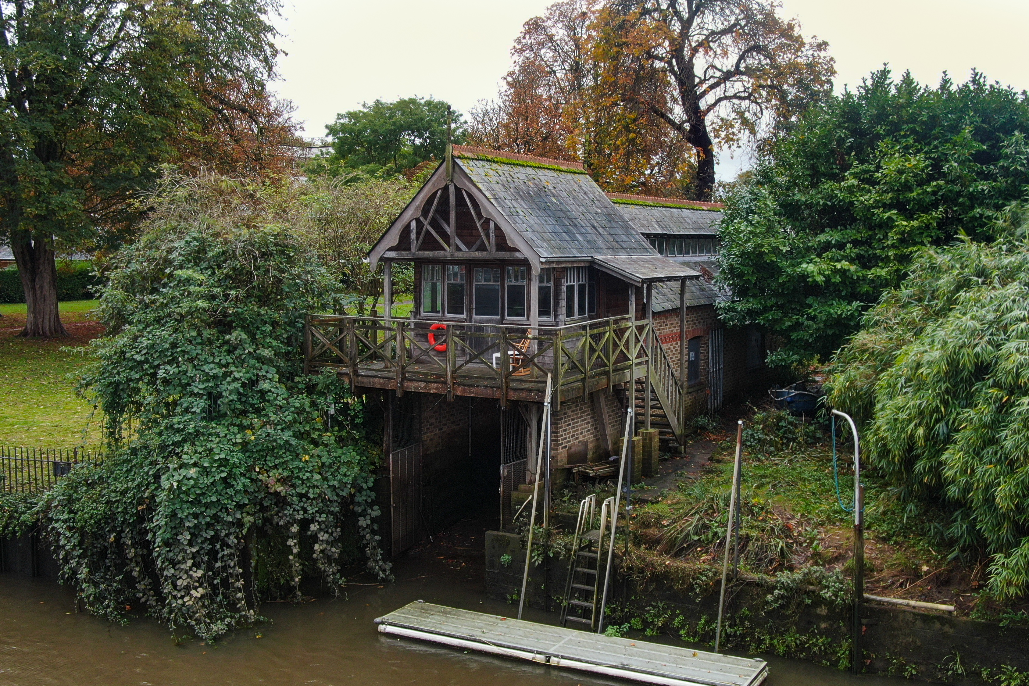 Aldous Boathouse, 20a Manor Road, Teddington, TW11 8BG