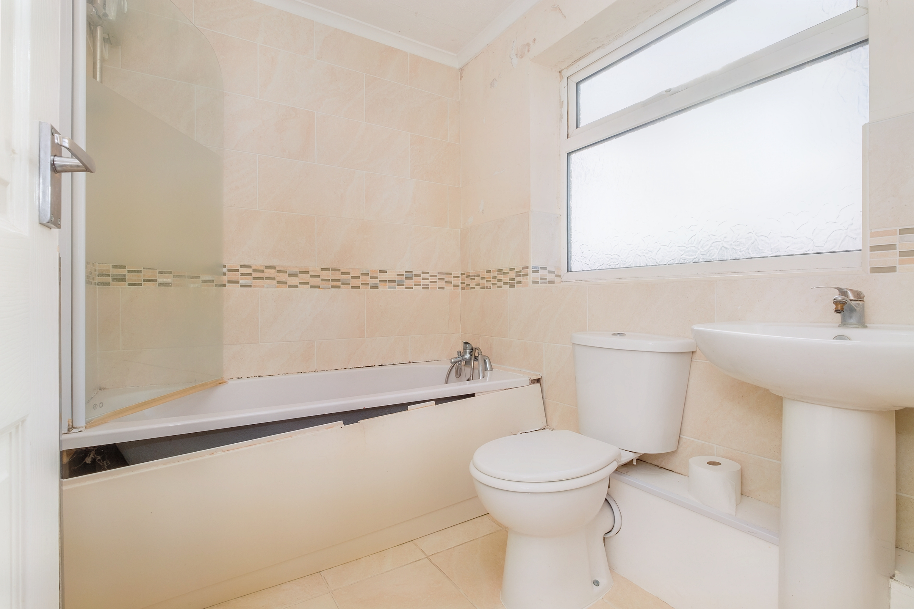 458 Staines Road West, Ashford, TW15 1RZ