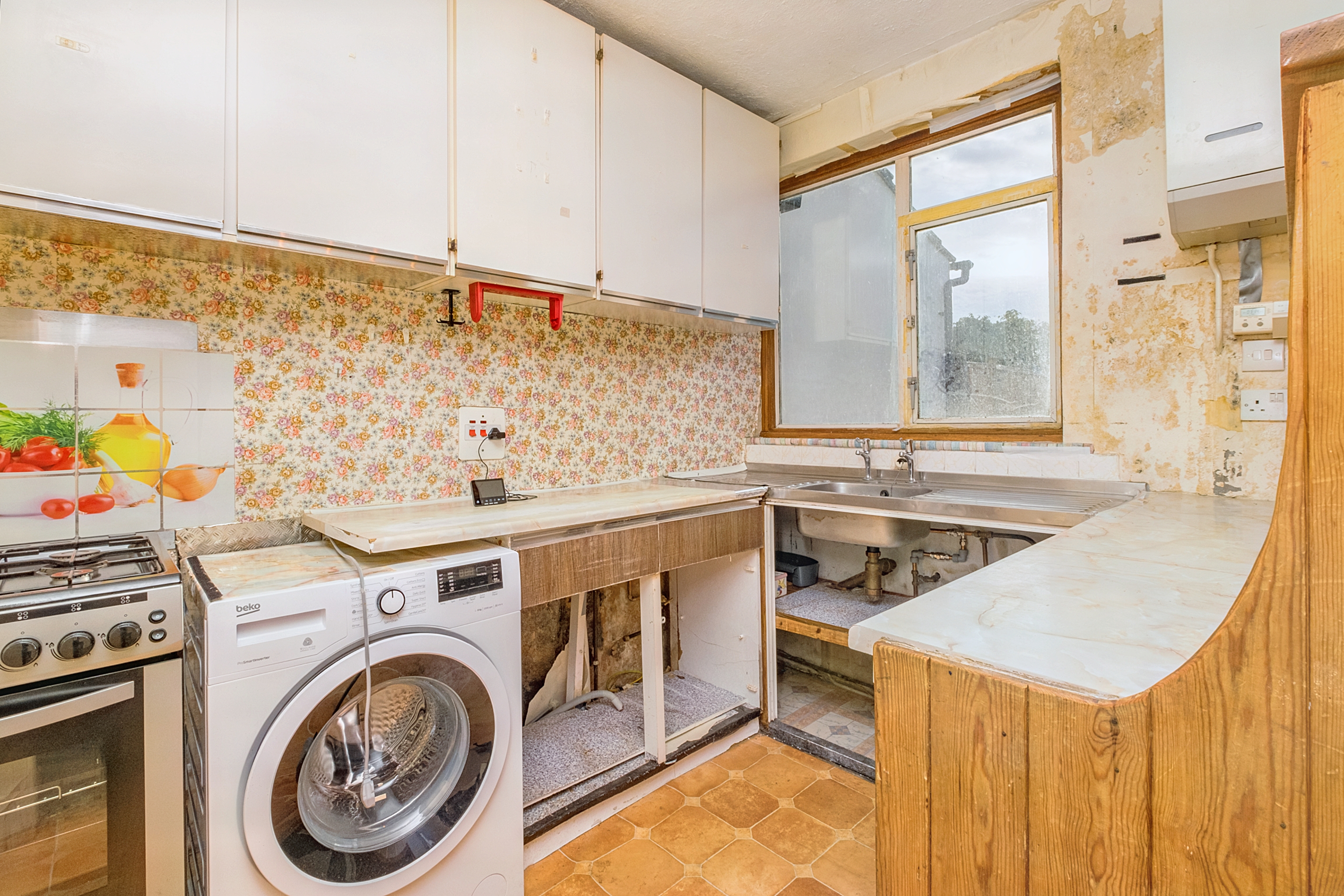 80 Rydens Grove, Walton-on-Thames, Surrey, KT12 5RU
