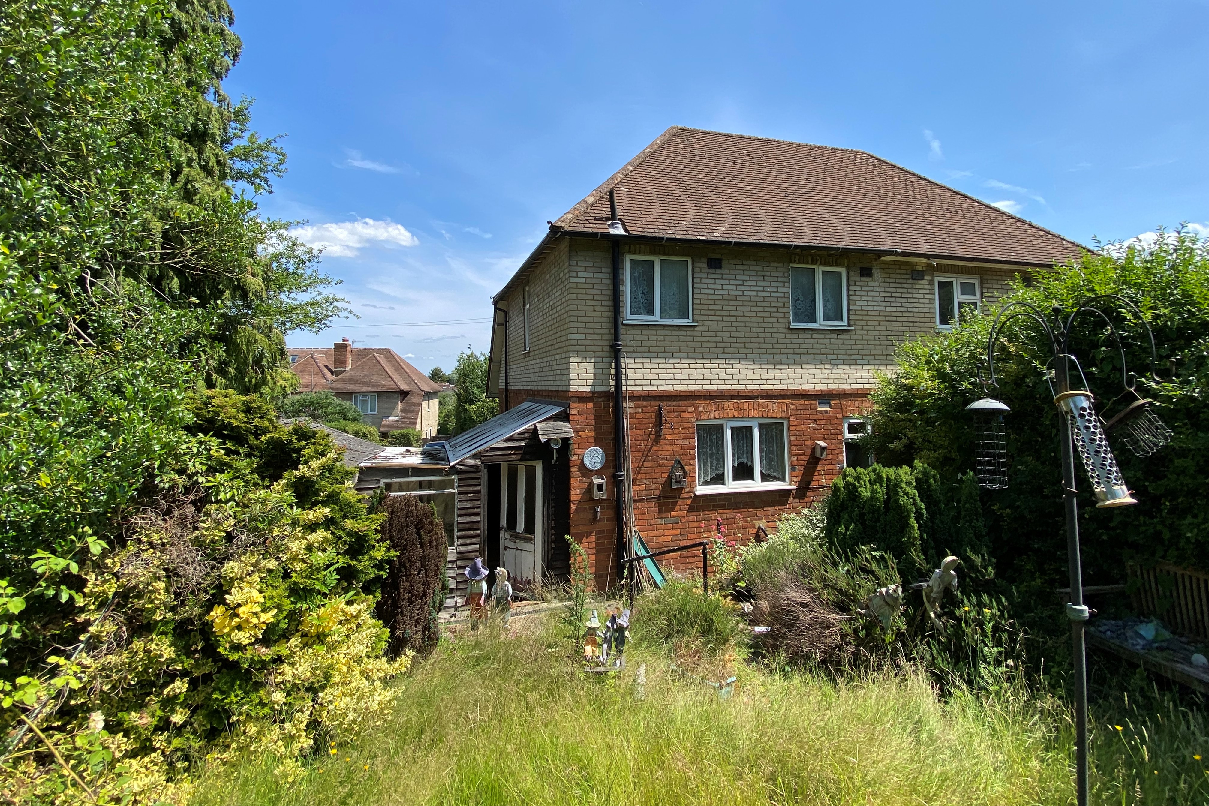 87 Raymond Crescent, Guildford, Surrey, GU2 7SZ