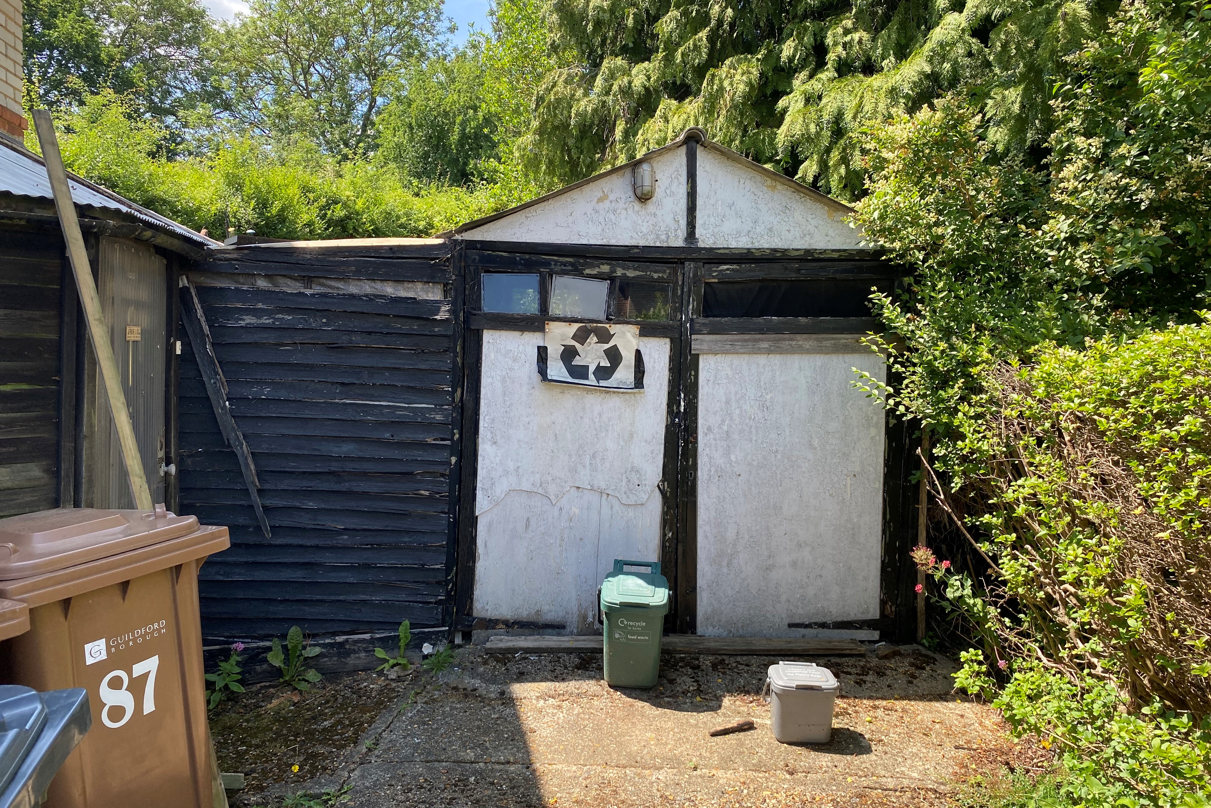 87 Raymond Crescent, Guildford, Surrey, GU2 7SZ