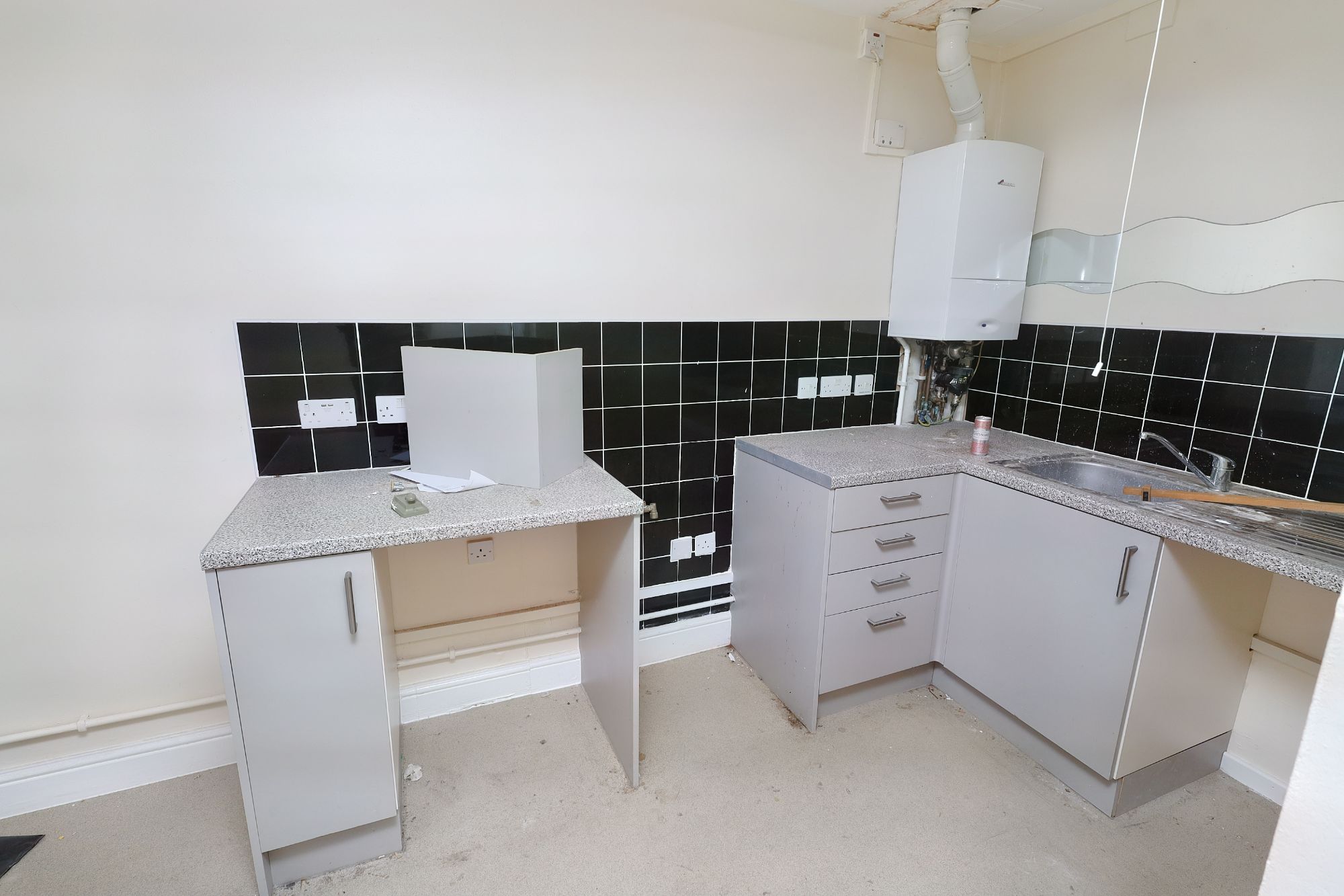 177D Kilburn Park Road, Kilburn, London, NW6 5LG
