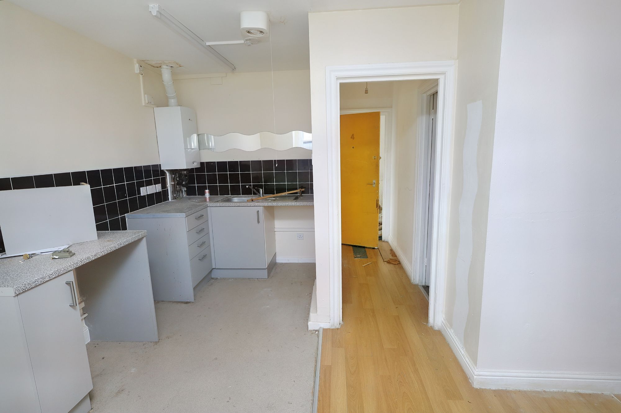 177D Kilburn Park Road, Kilburn, London, NW6 5LG