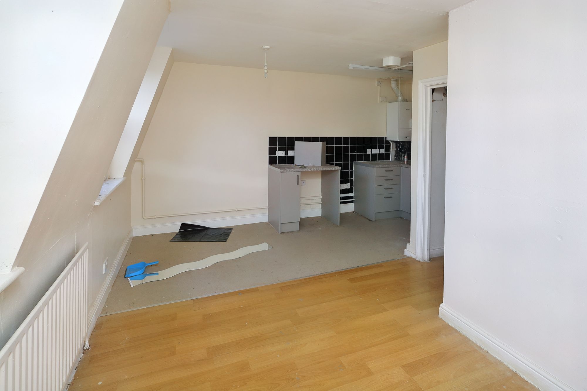 177D Kilburn Park Road, Kilburn, London, NW6 5LG