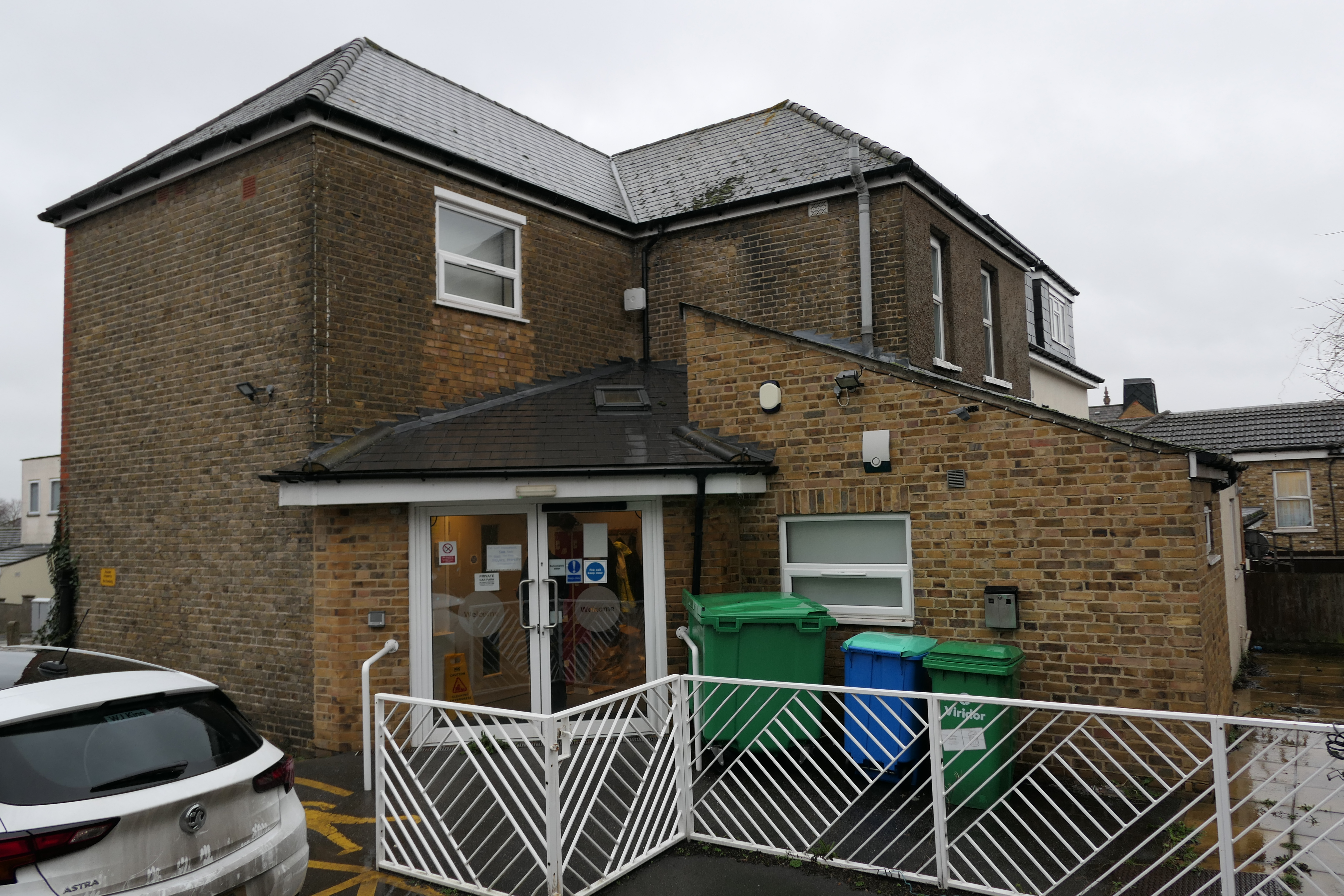 2 Essex Road, Dartford, Kent, DA1 2AU
