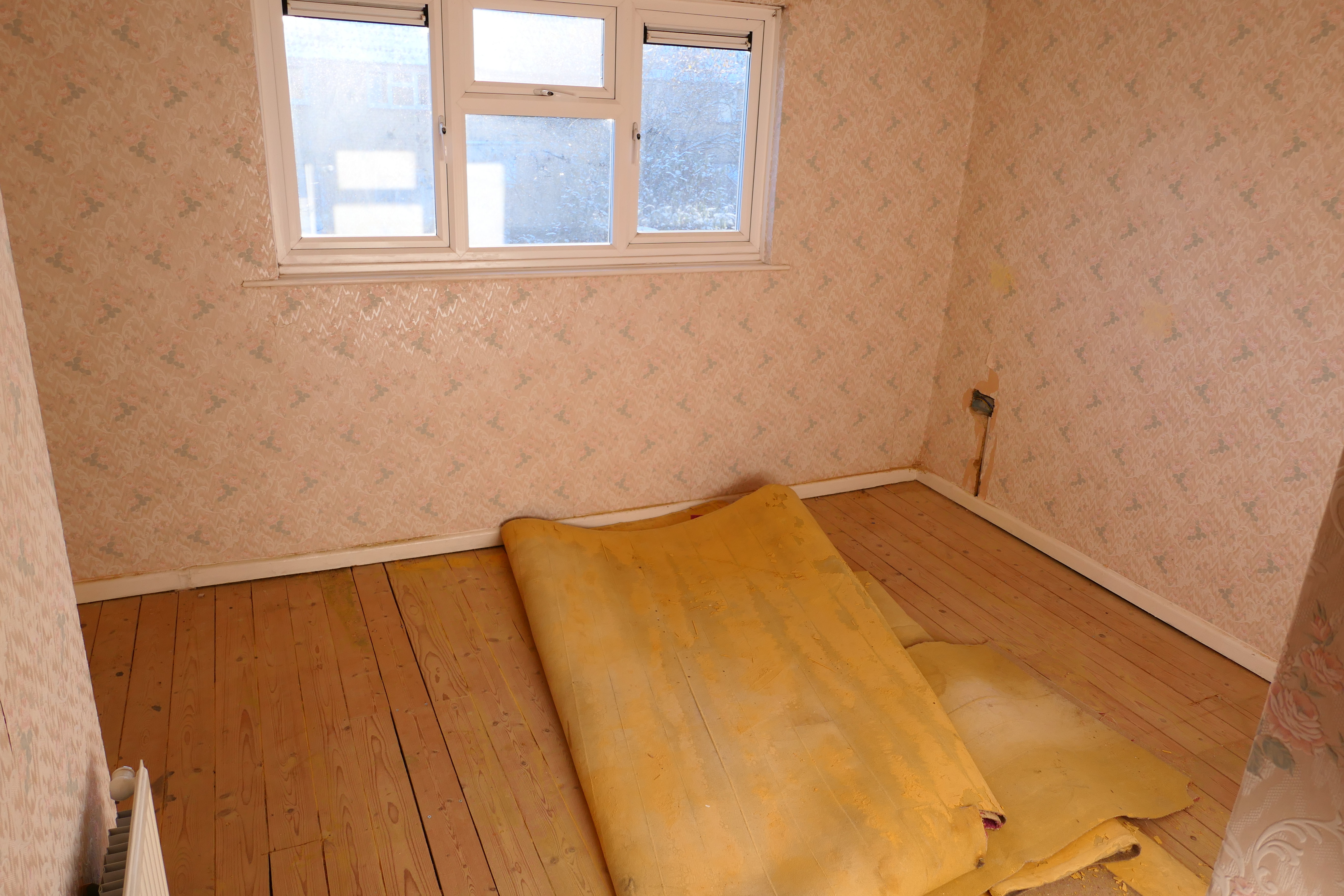 27 Pound Close, Lyneham, near Royal Wotton Bassett, Wiltshire, SN15 4PJ
