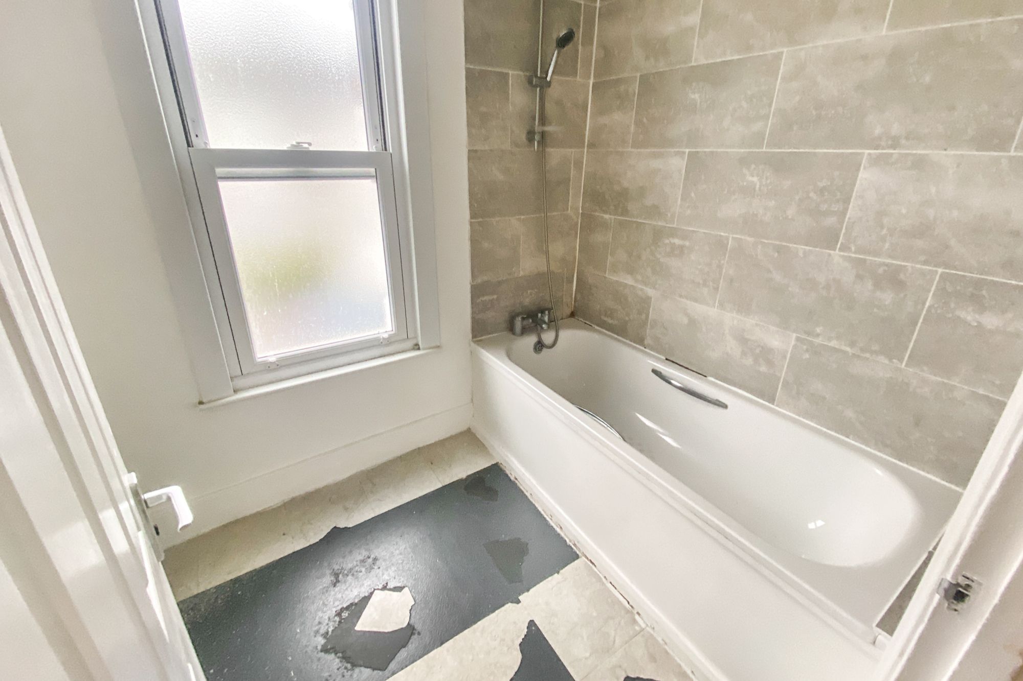 13A & 13B Thirsk Road, Battersea, London, SW11 5SU 