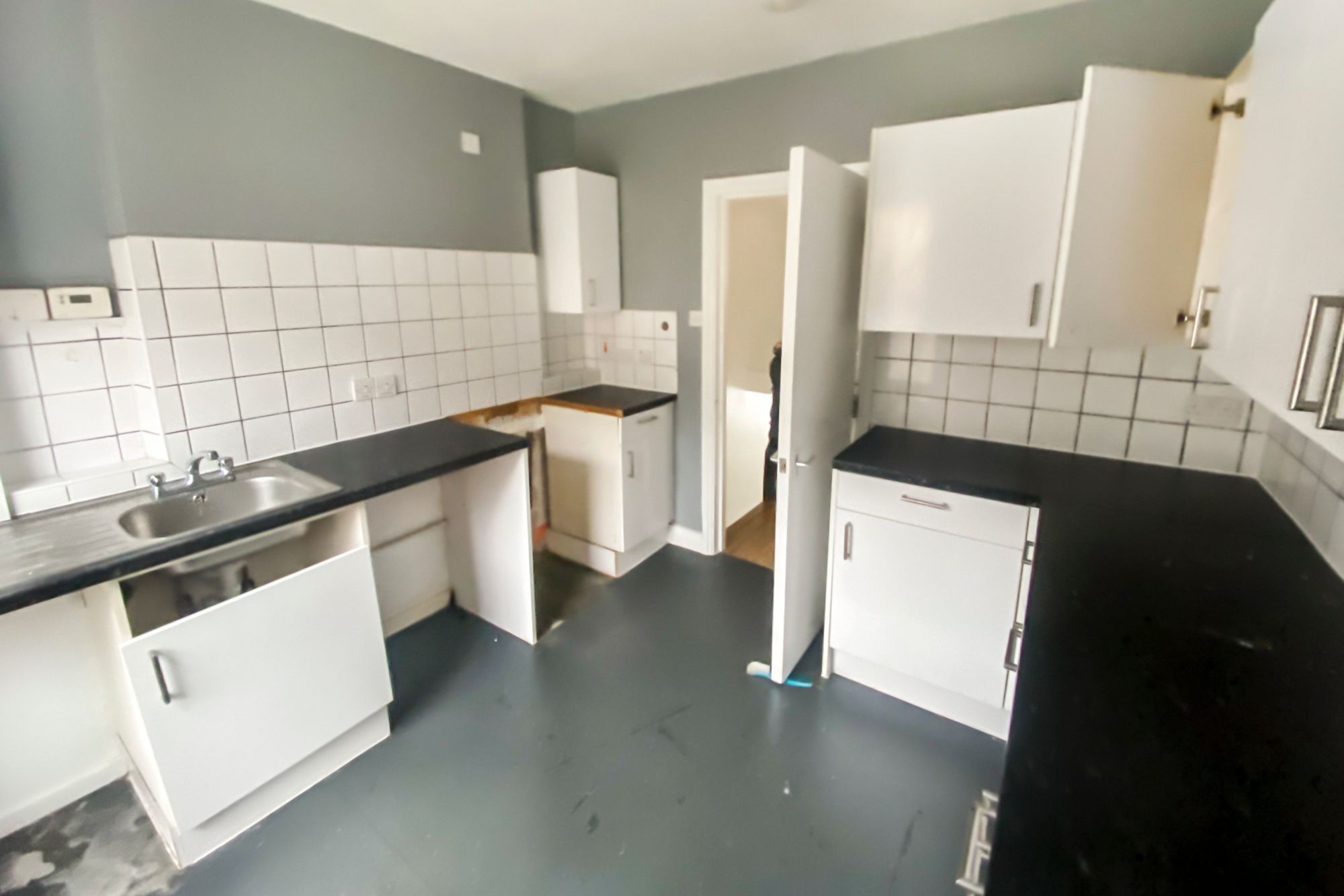 13A & 13B Thirsk Road, Battersea, London, SW11 5SU 