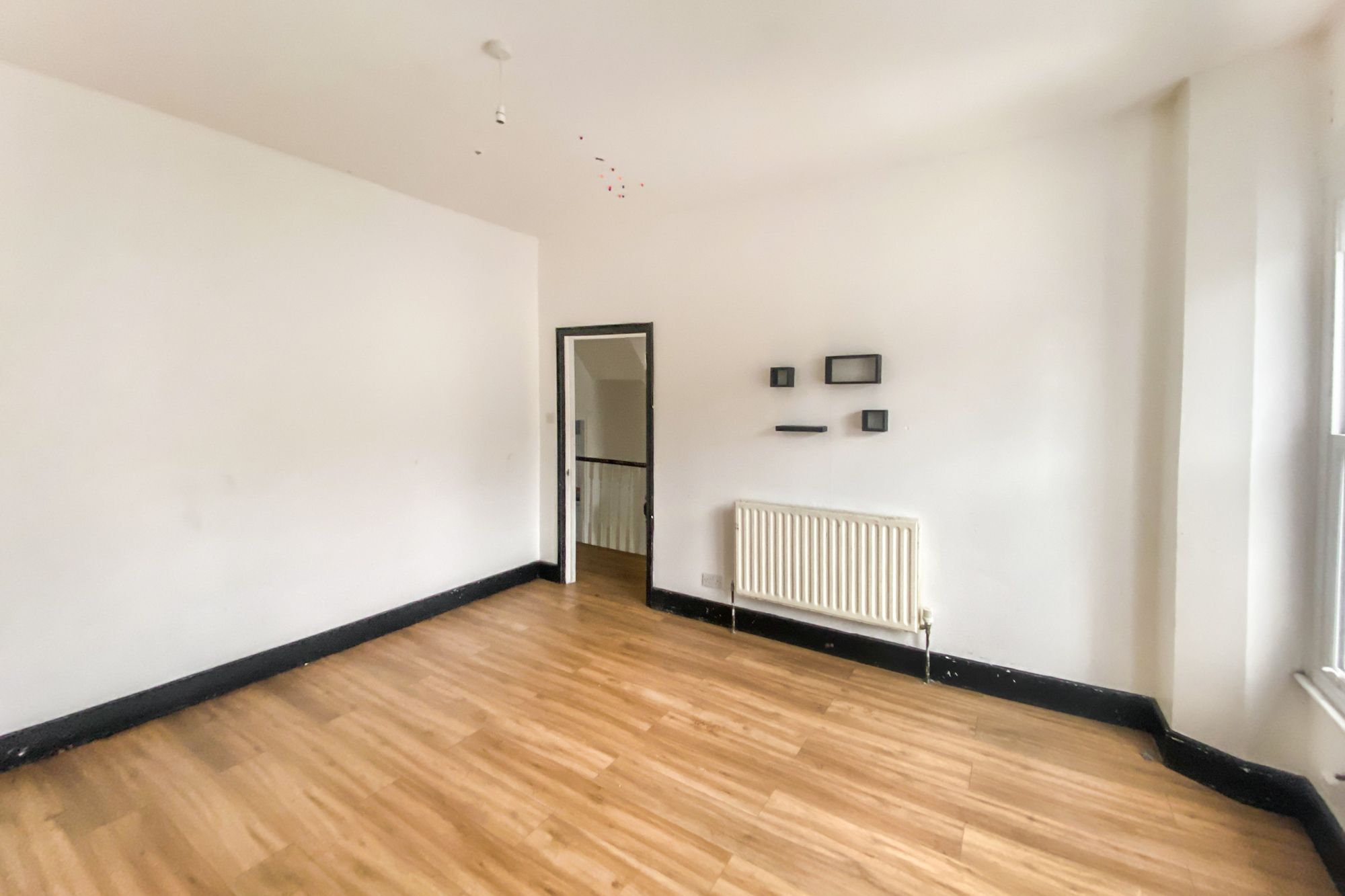 13A & 13B Thirsk Road, Battersea, London, SW11 5SU 