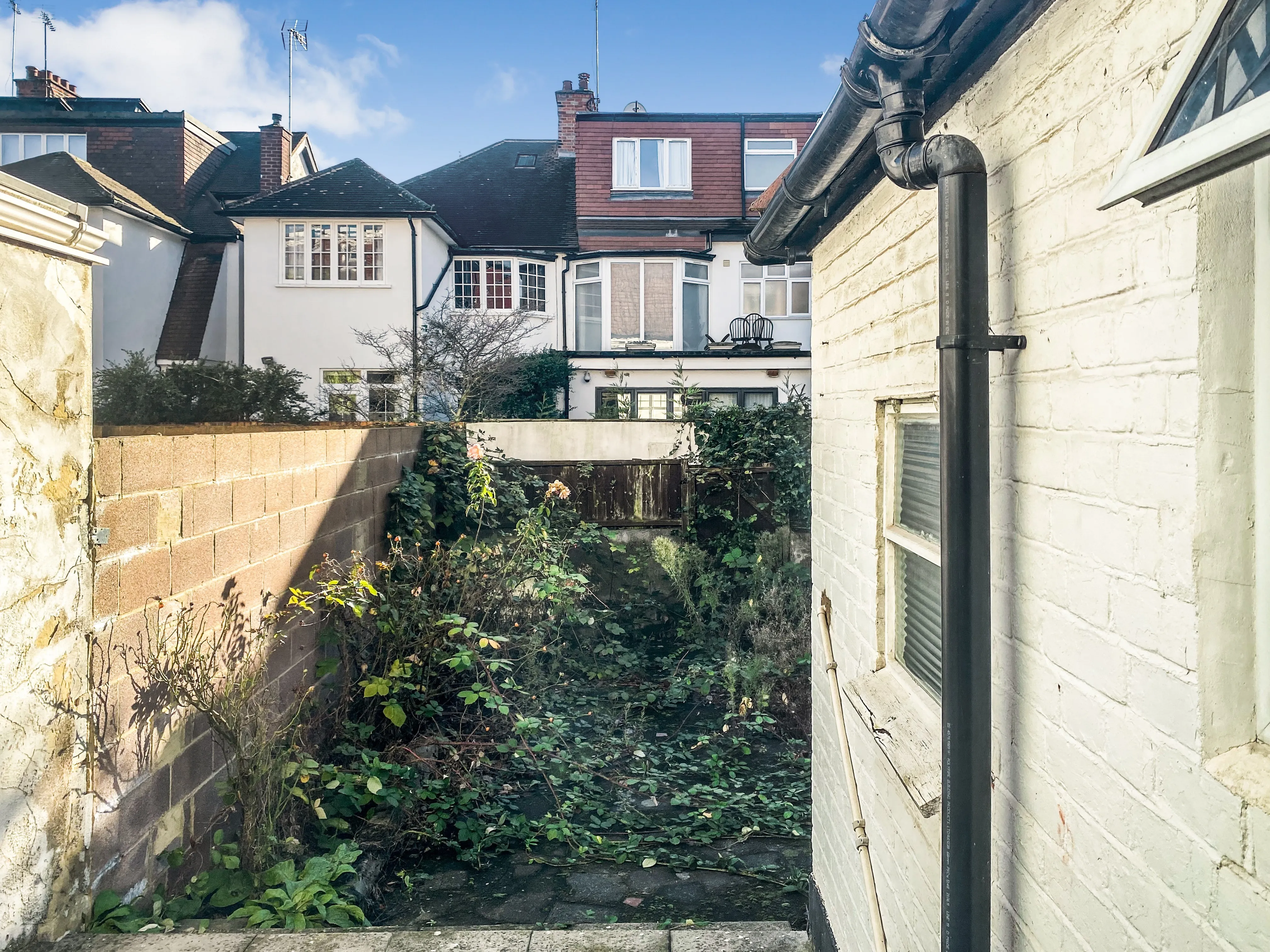 9 Alyth Gardens, Temple Fortune, London NW11 7EN
