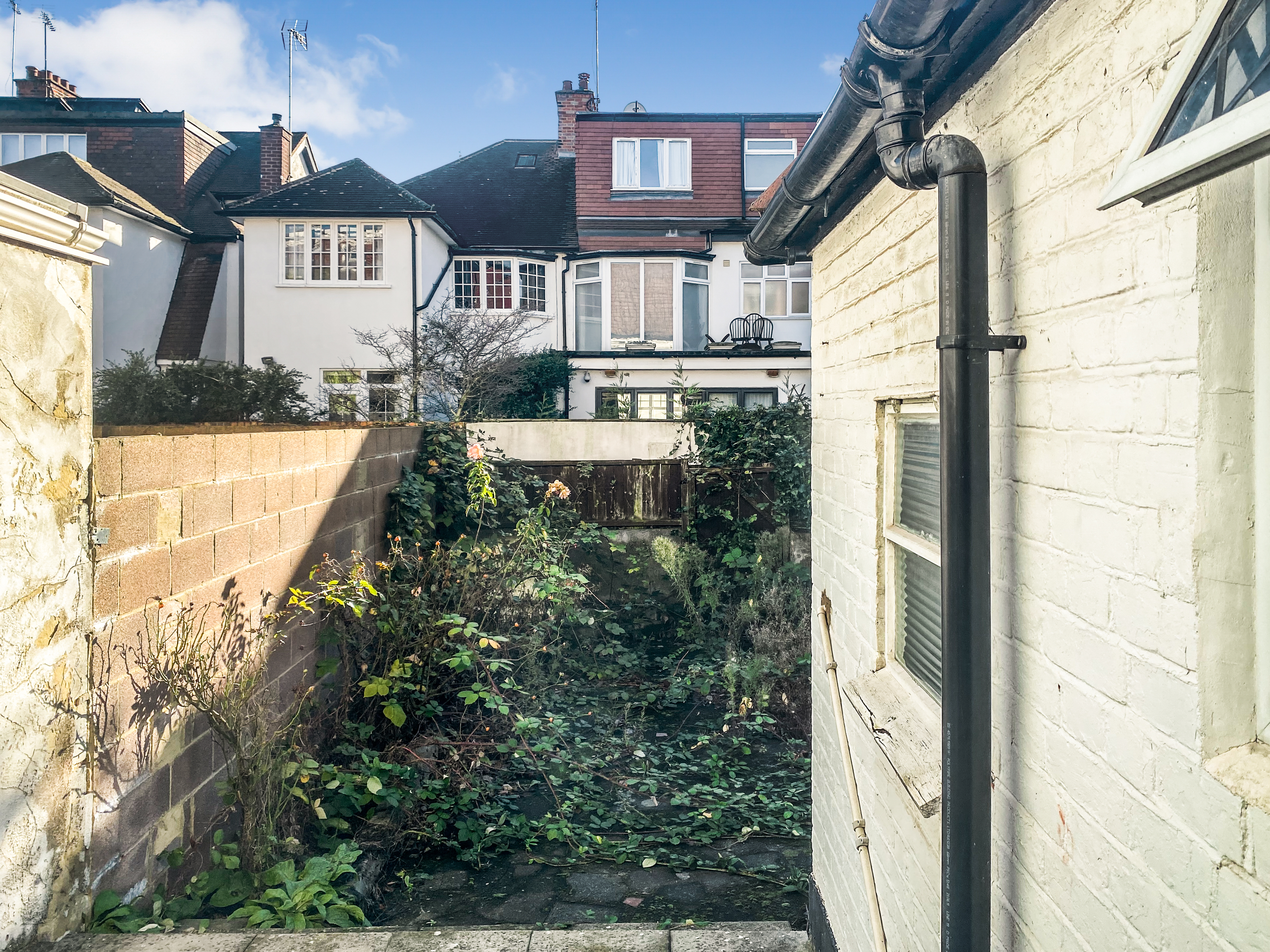 9 Alyth Gardens, Temple Fortune, London NW11 7EN 