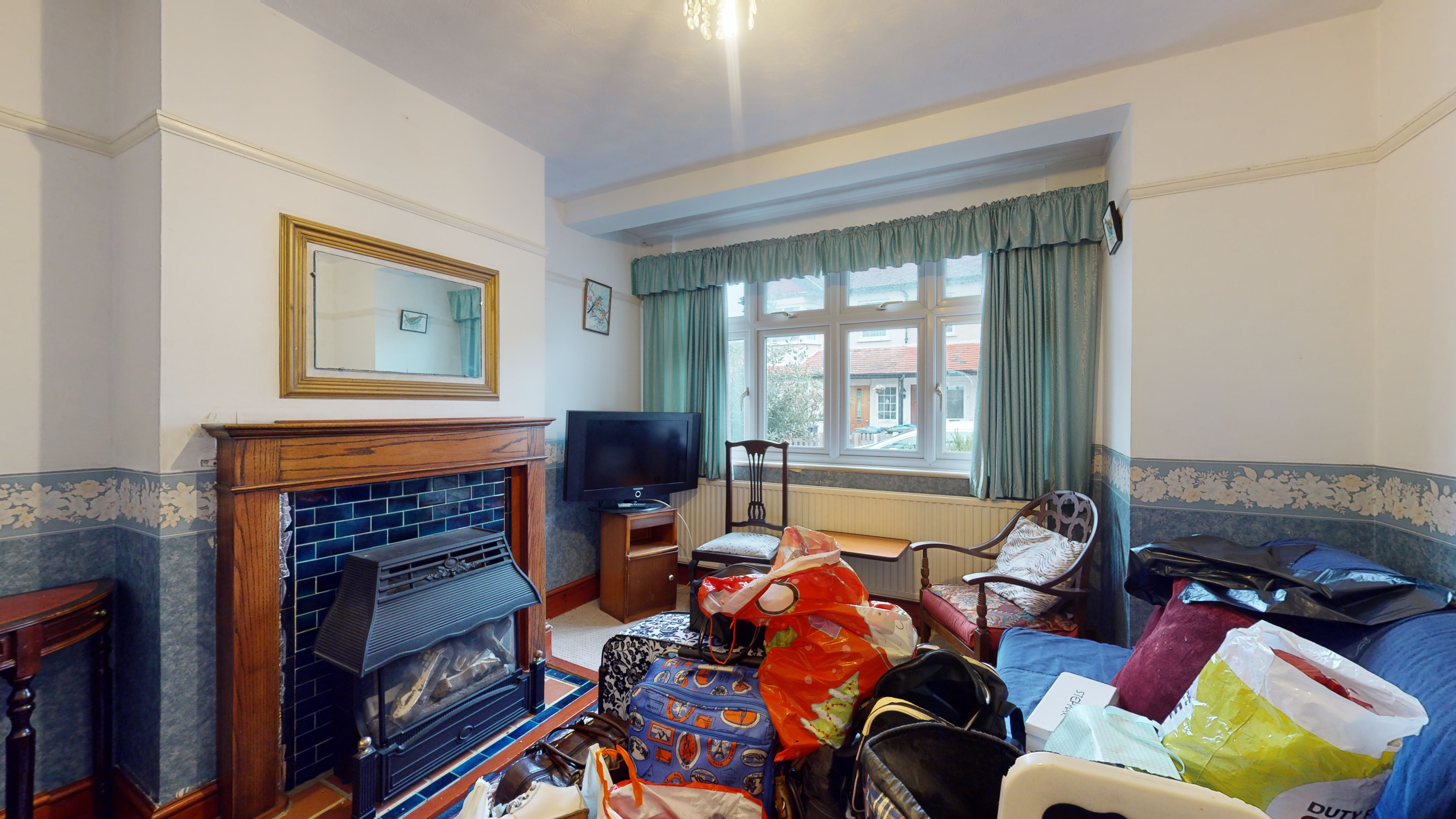 36 Dinton Road, Colliers Wood, London, SW19 2AP