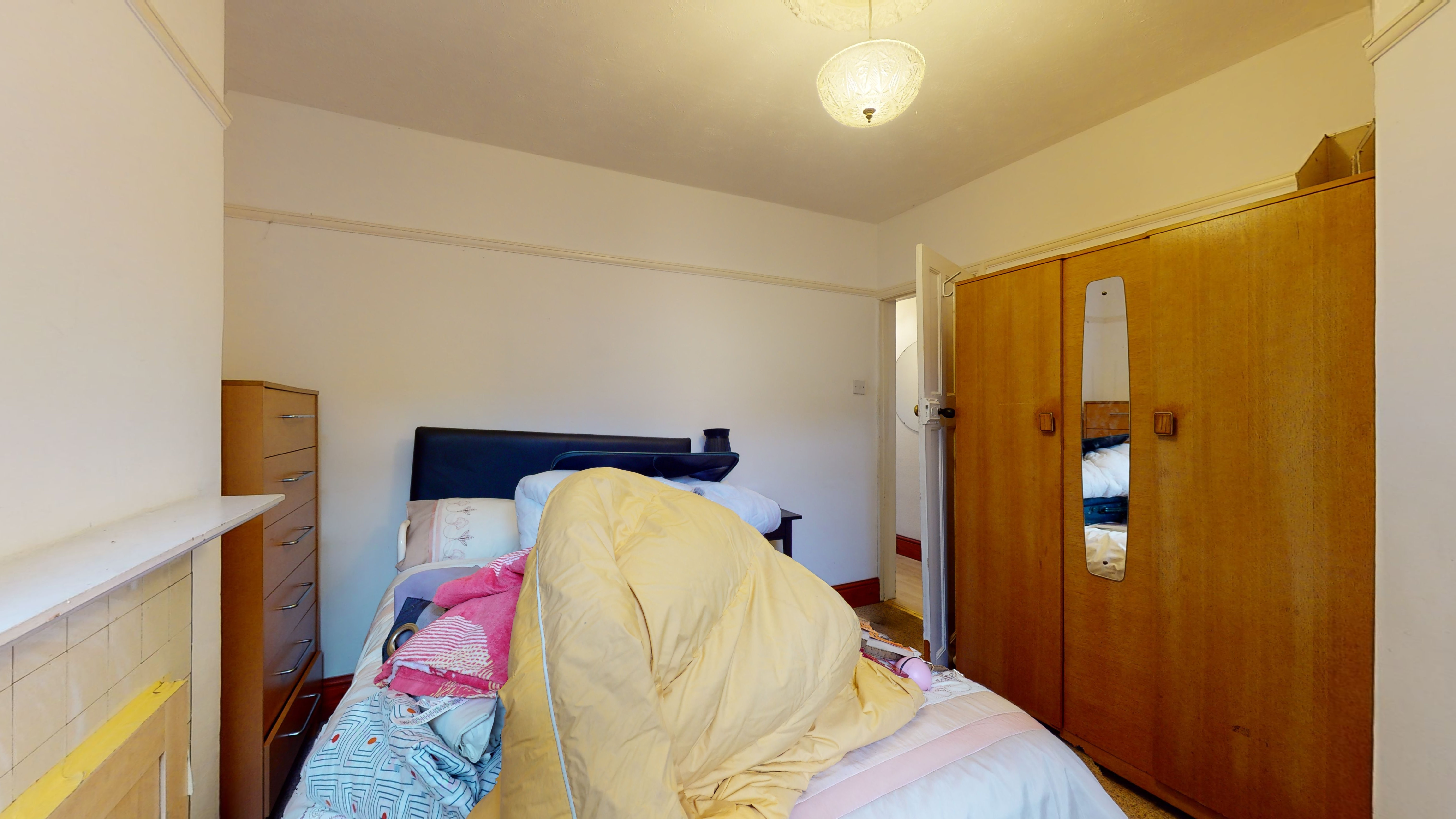 36 Dinton Road, Colliers Wood, London, SW19 2AP