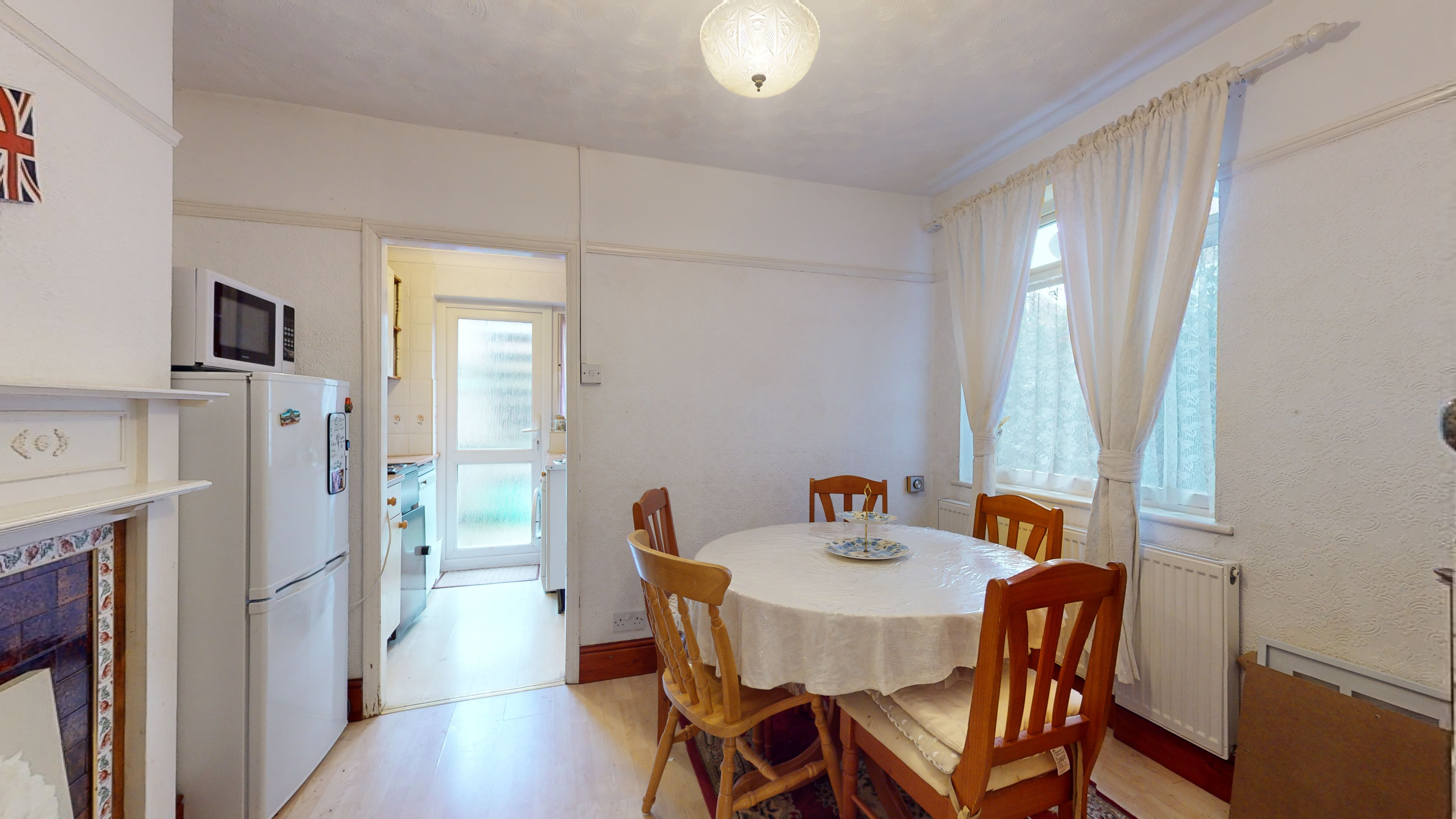 36 Dinton Road, Colliers Wood, London, SW19 2AP