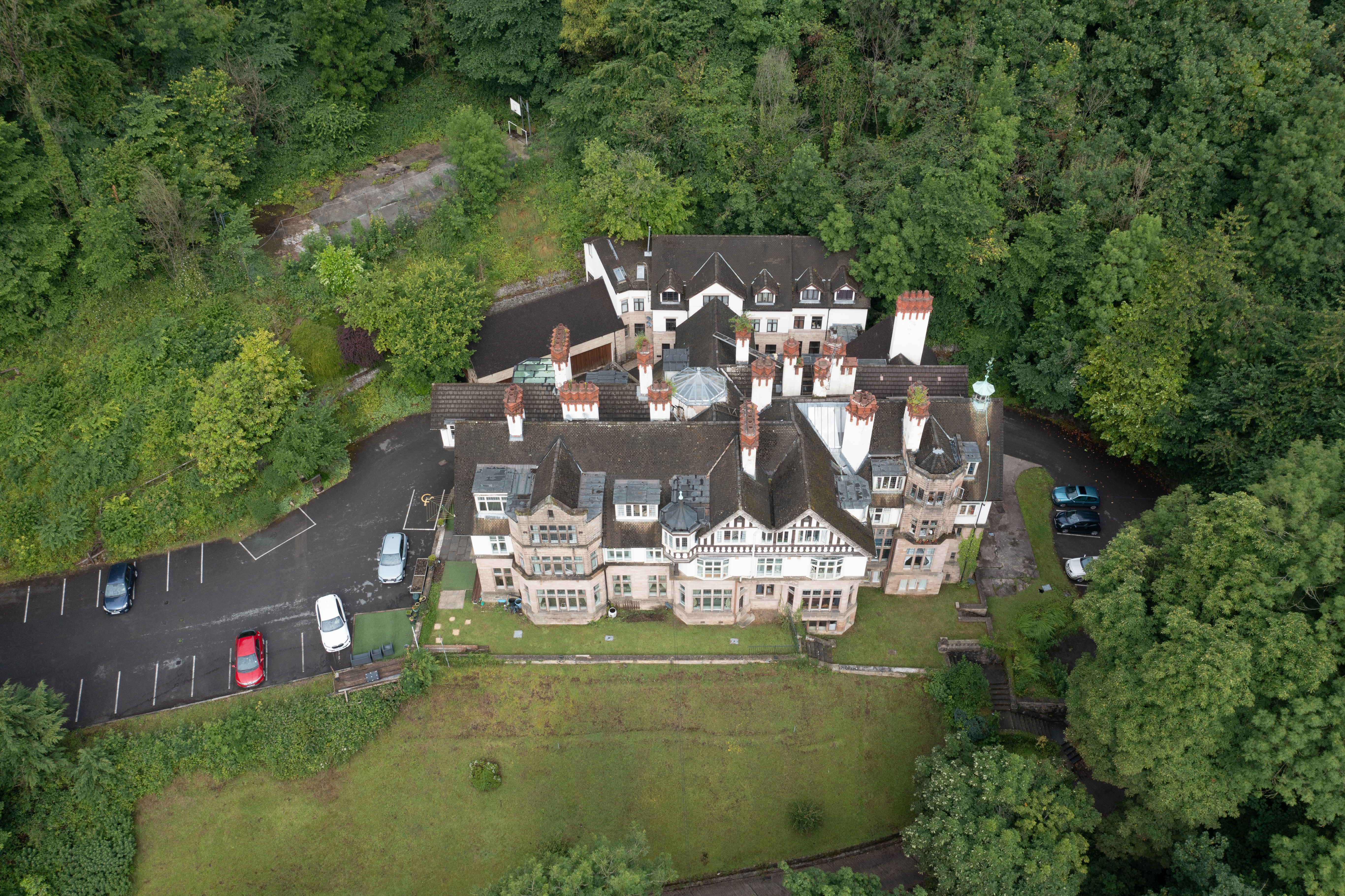 Cromford Court, Mansion House, 2 Derby Road, Matlock Bath, Derbyshire, DE4 3PY